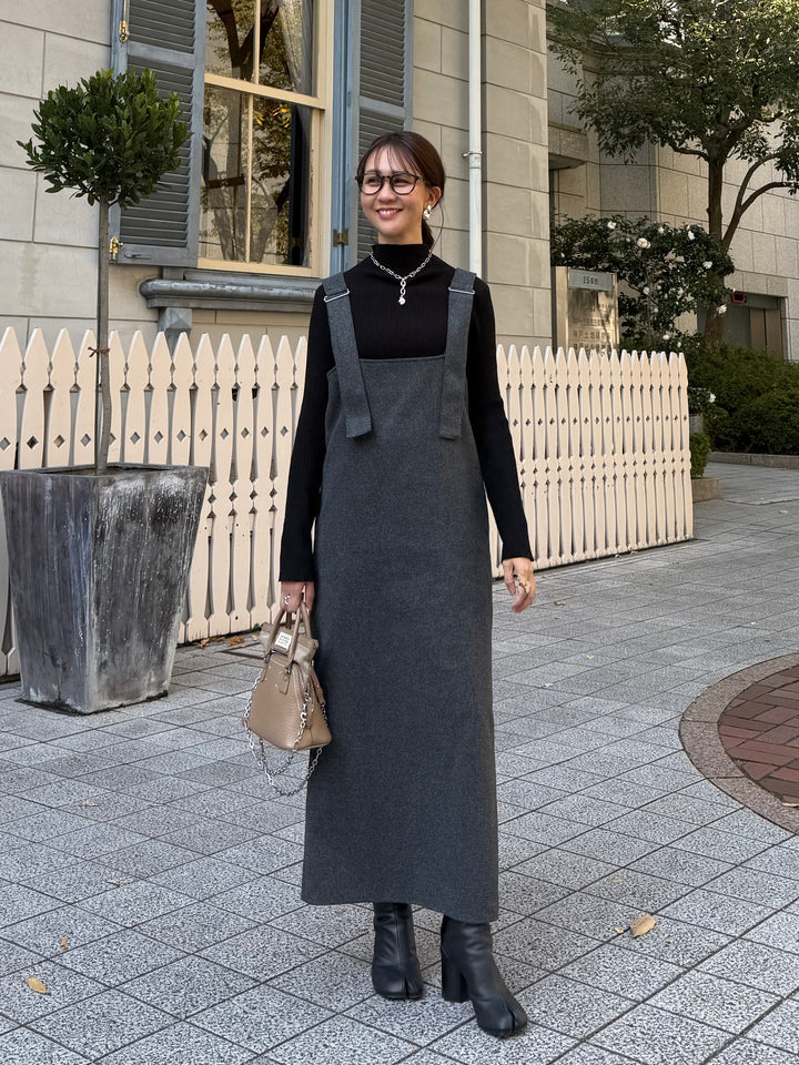 【予約】 ウールライクVネックジャンパースカート / チャコール(1月上旬発送予定)