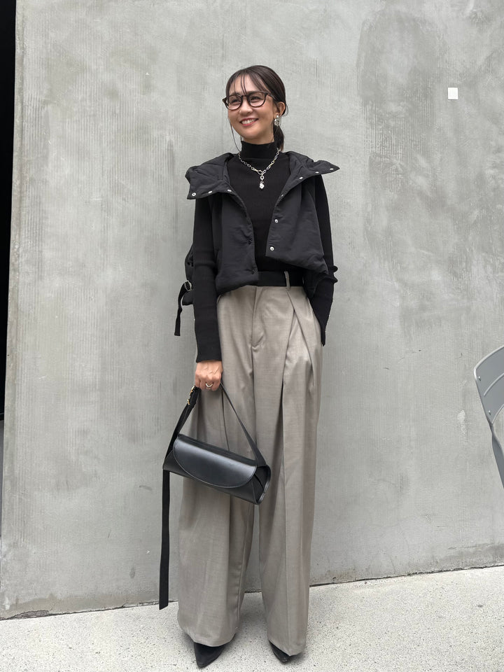 [SET] 中綿フードベスト / ブラック + ツイルタックパンツ / グレージュ