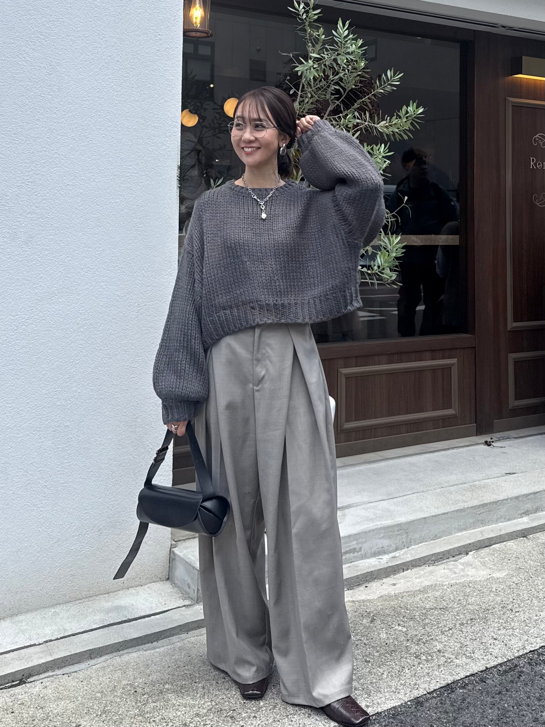 チャコールニットみゅー様 ボリュームスリーブショートニット / チャコール – fosie