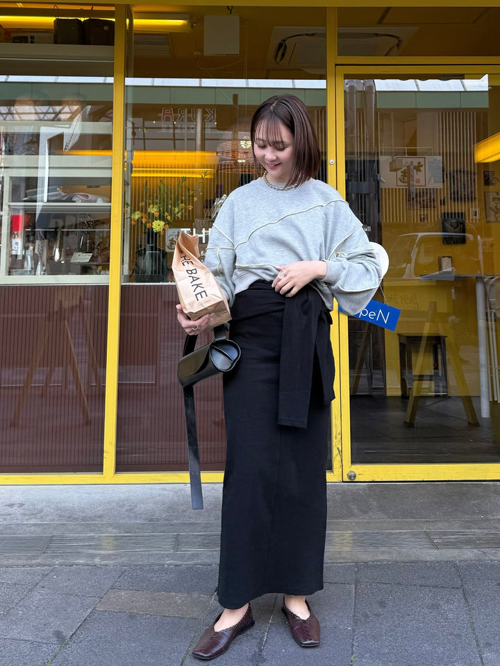 [新作300円OFF] [SET] 配色メロープルオーバー／グレー  + カットリブ腰巻き風スカート / ブラック