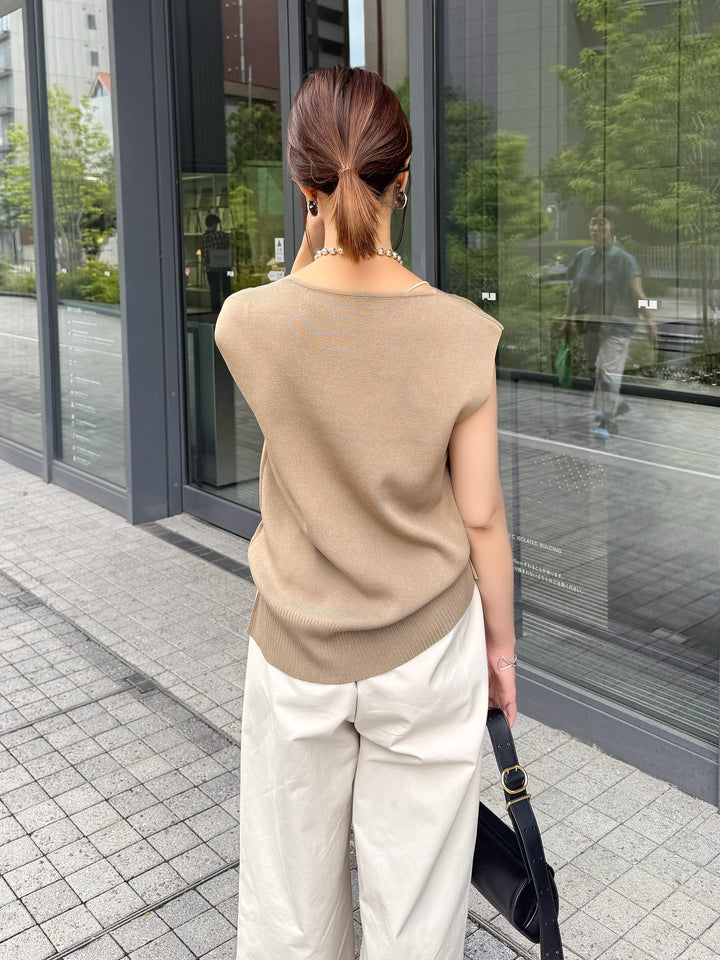 Vネックベスト / ベージュ