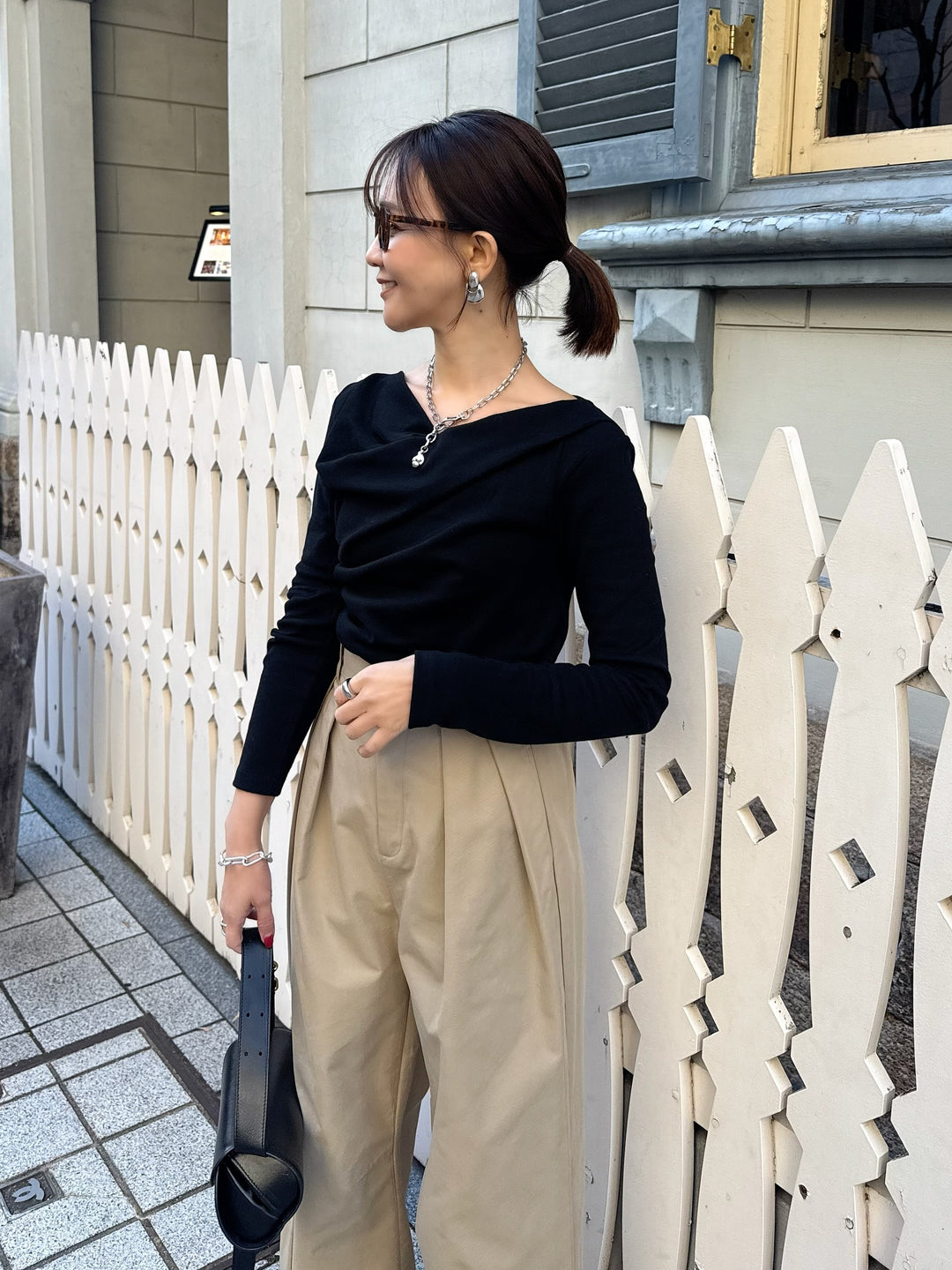 ドレープロングTシャツ / ブラック