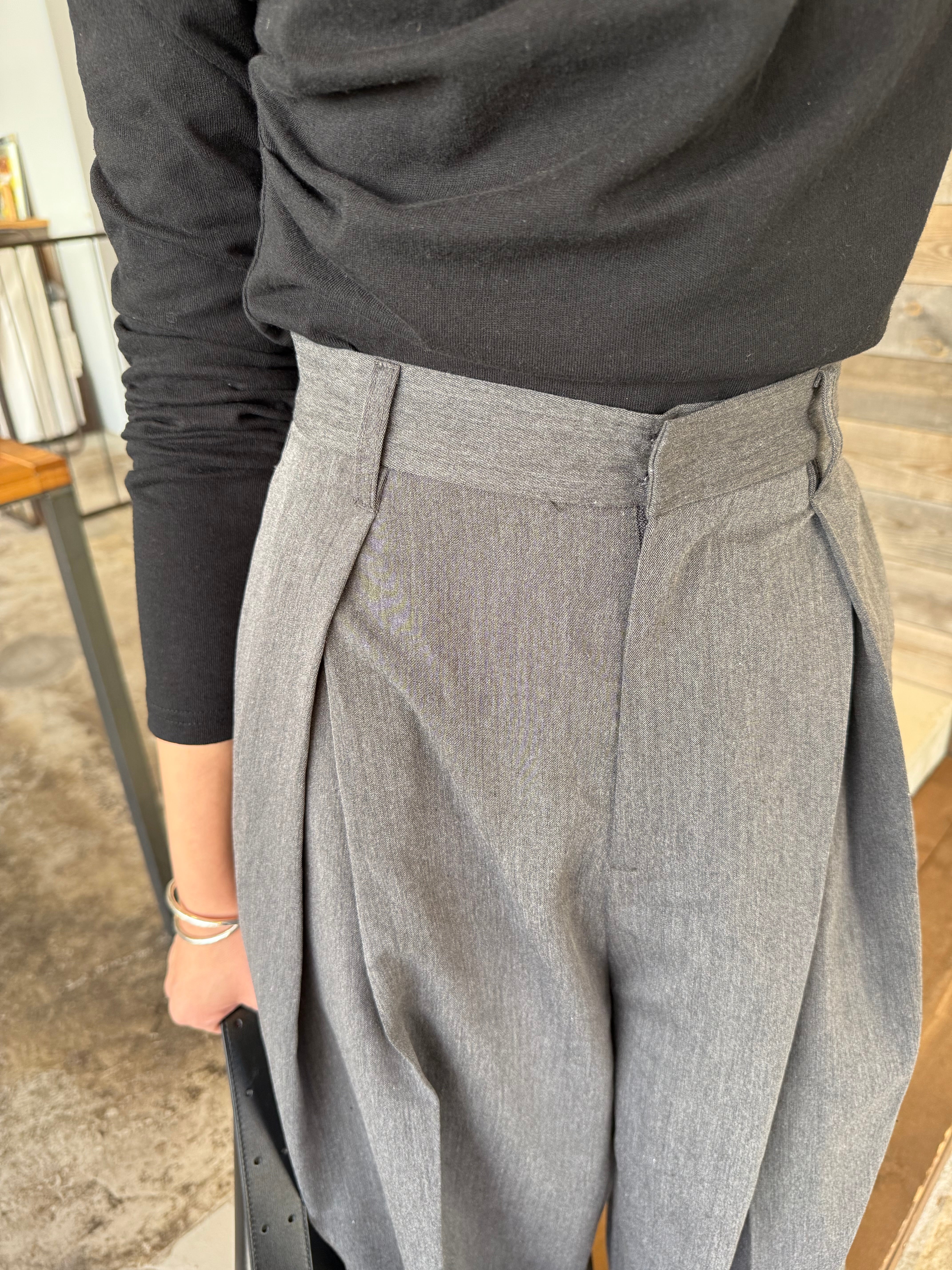 うちゃチャコールグレーXS ZIPデザインタックワイドパンツ | ur's（ユアーズ）