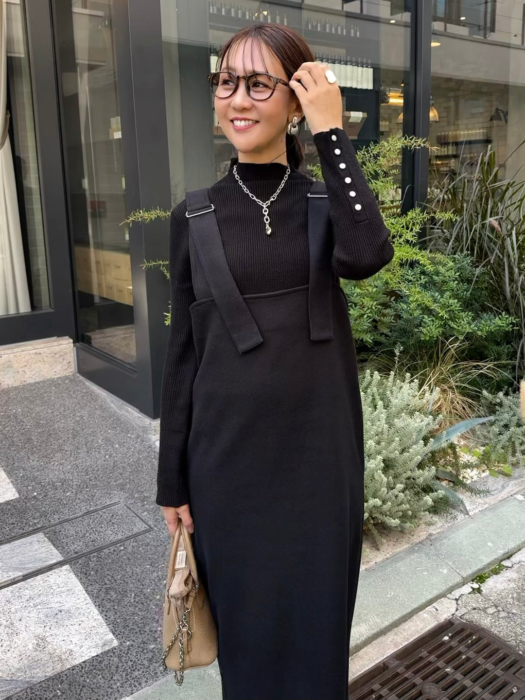 【予約】ウールライクVネックジャンパースカート / ブラック(11月下旬発送予定)