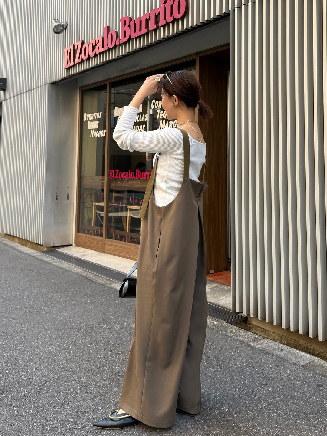 [SET] ツイルサロペット / カーキブラウン + スクエアネックリブニットプルオーバー / オフホワイト