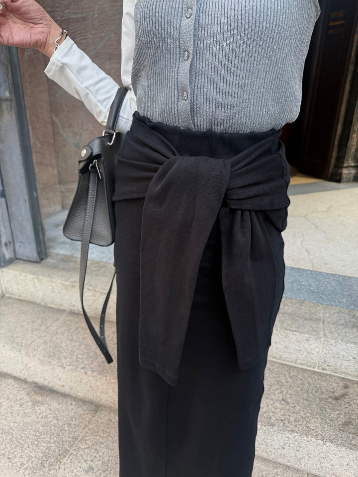 [新作300円OFF] カットリブ腰巻き風スカート / ブラック