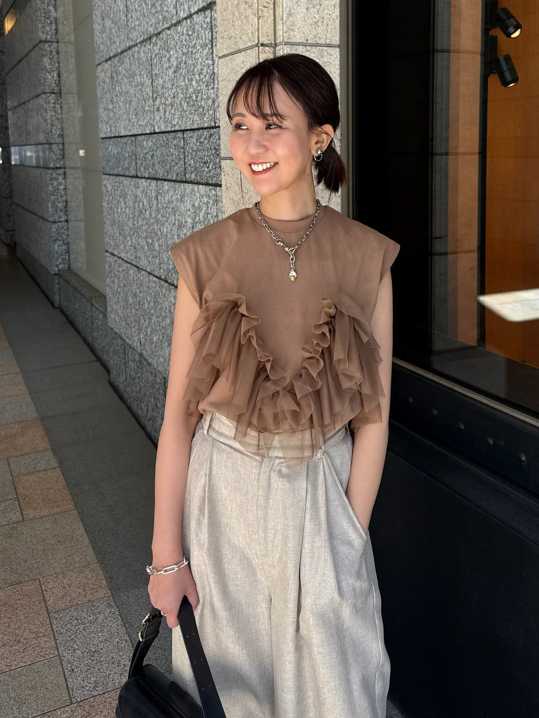チュールフリルフレンチTシャツ / ブラウン