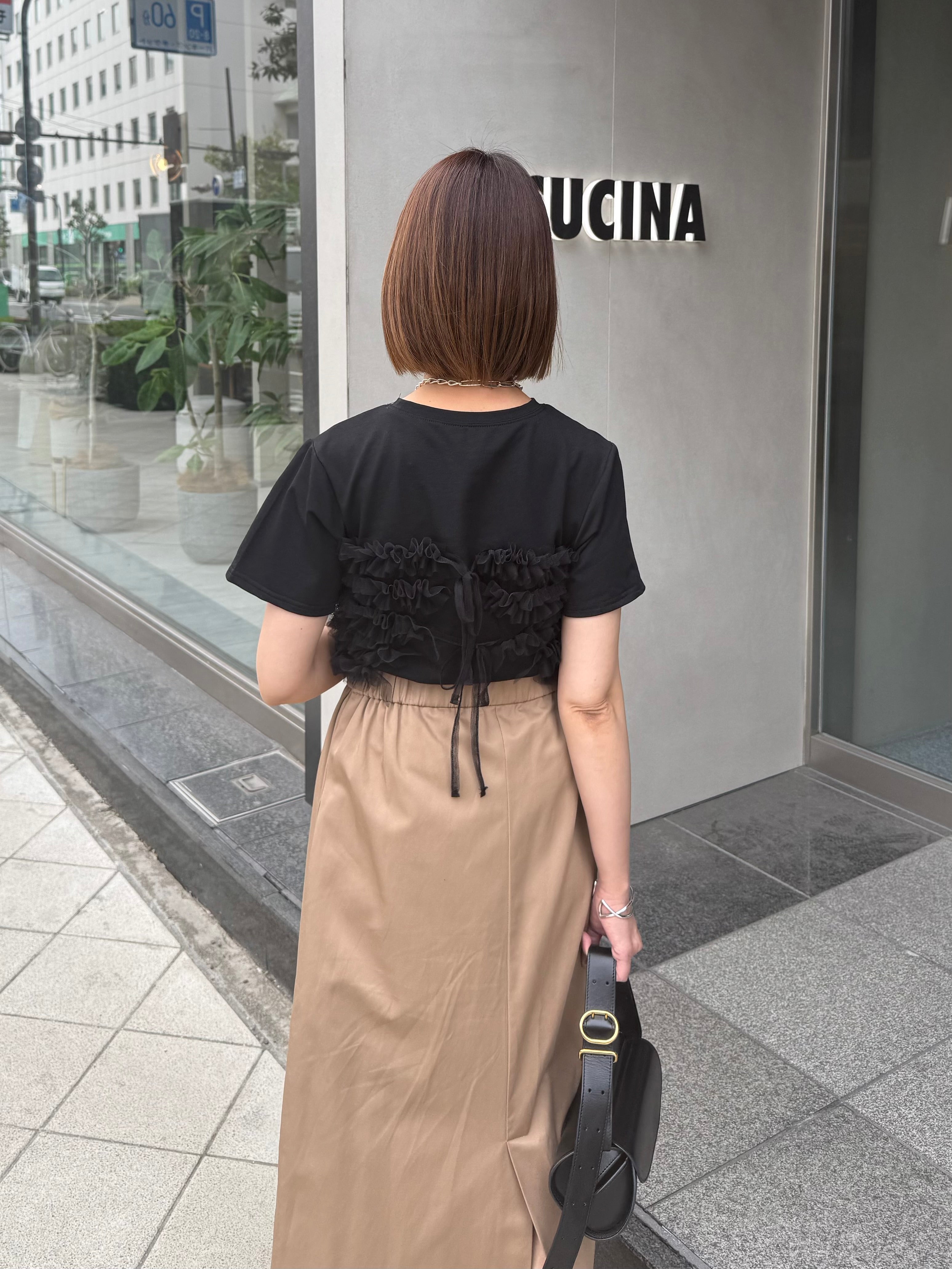 チュールフリルビスチェ見えTシャツ / ブラック – fosie