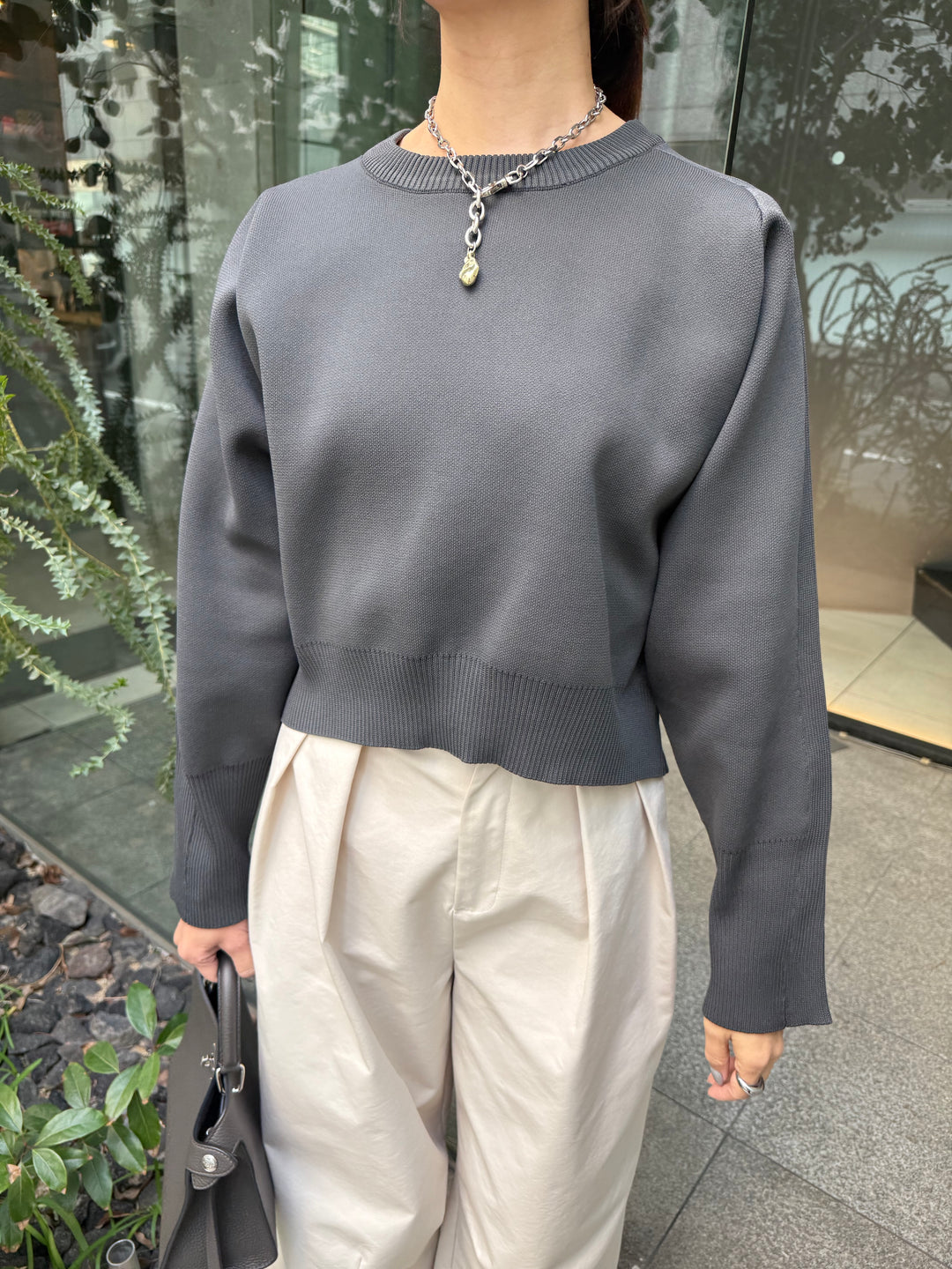 【予約】クロップド丈ダンボールニット /チャコール(3月上旬発送予定)