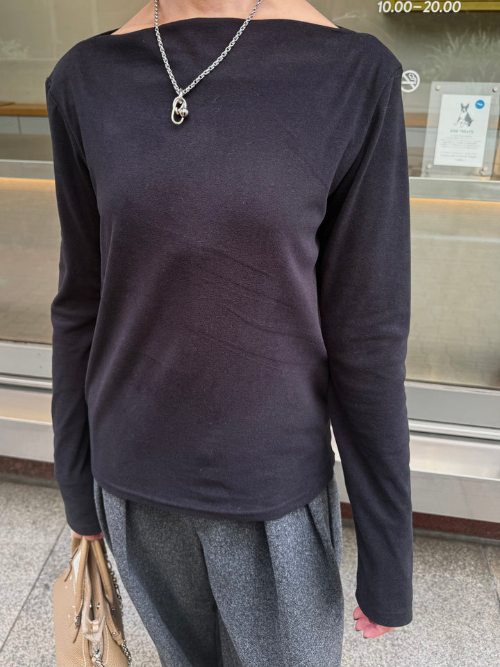 ベロアボートネックプルオーバー / ブラック