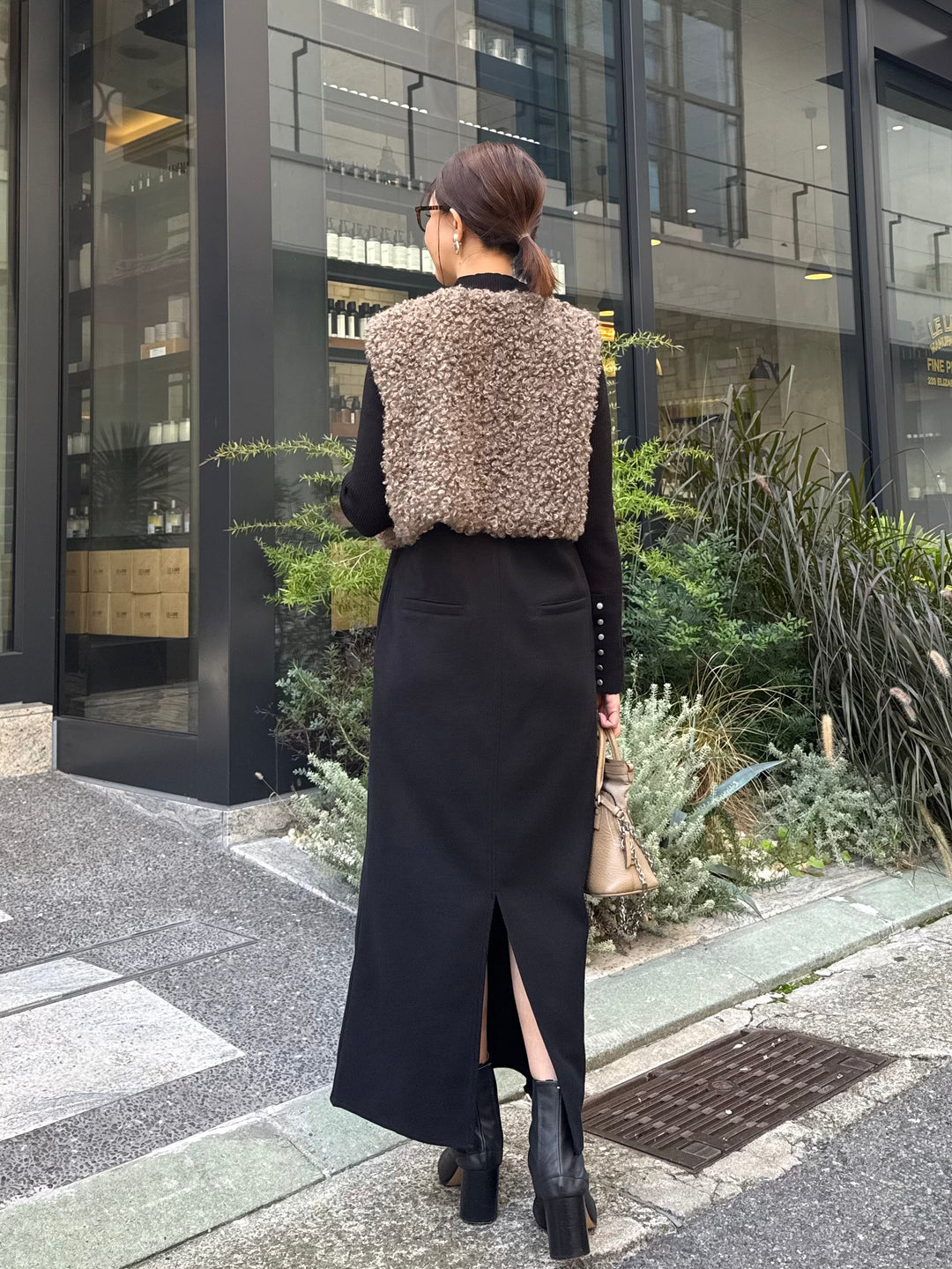 【予約】ウールライクVネックジャンパースカート / ブラック(11月下旬発送予定)