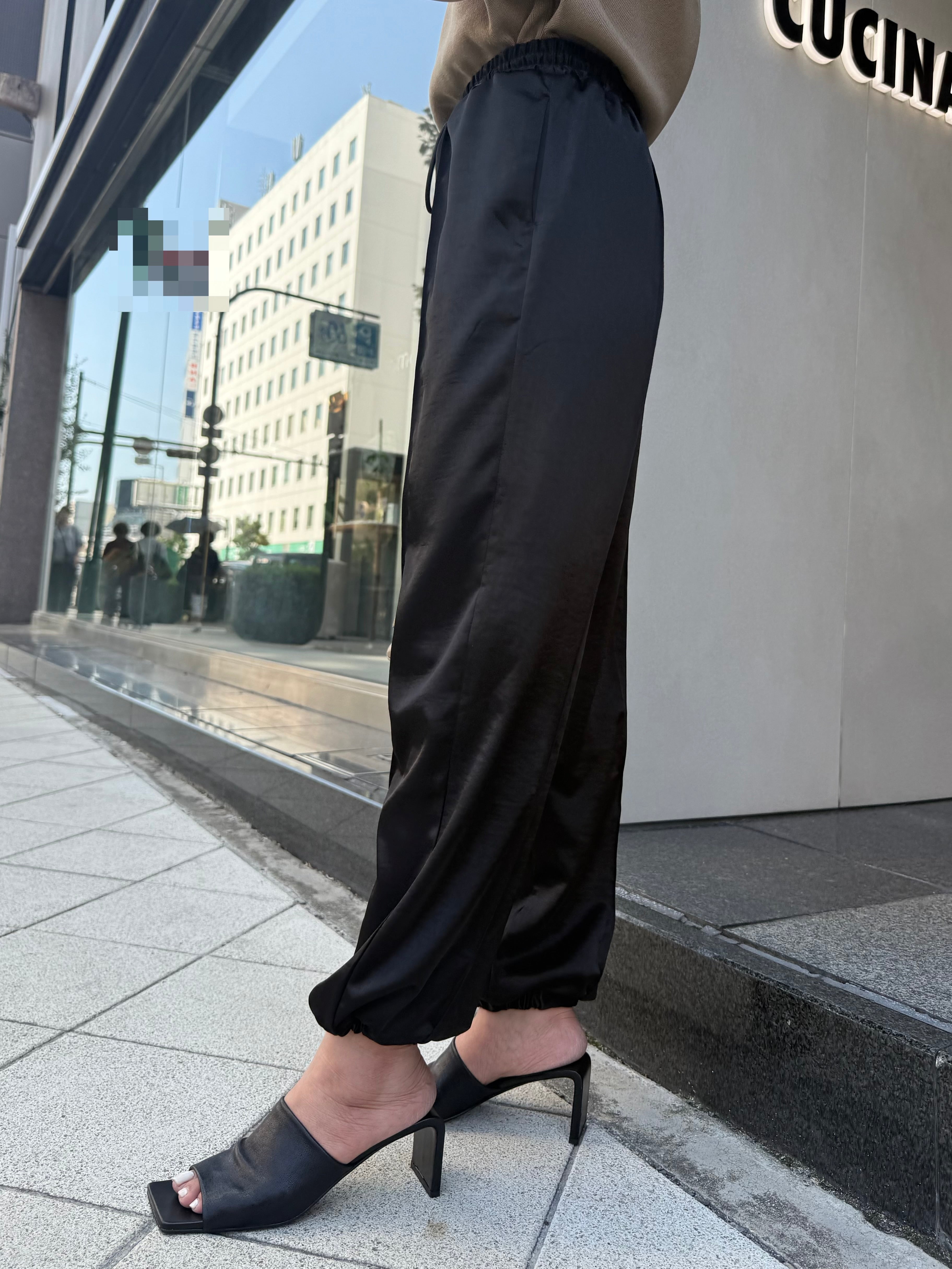 pois ポワ　サテンジョガーパンツ　ブラック サテンジョガーパンツ / ブラック – fosie