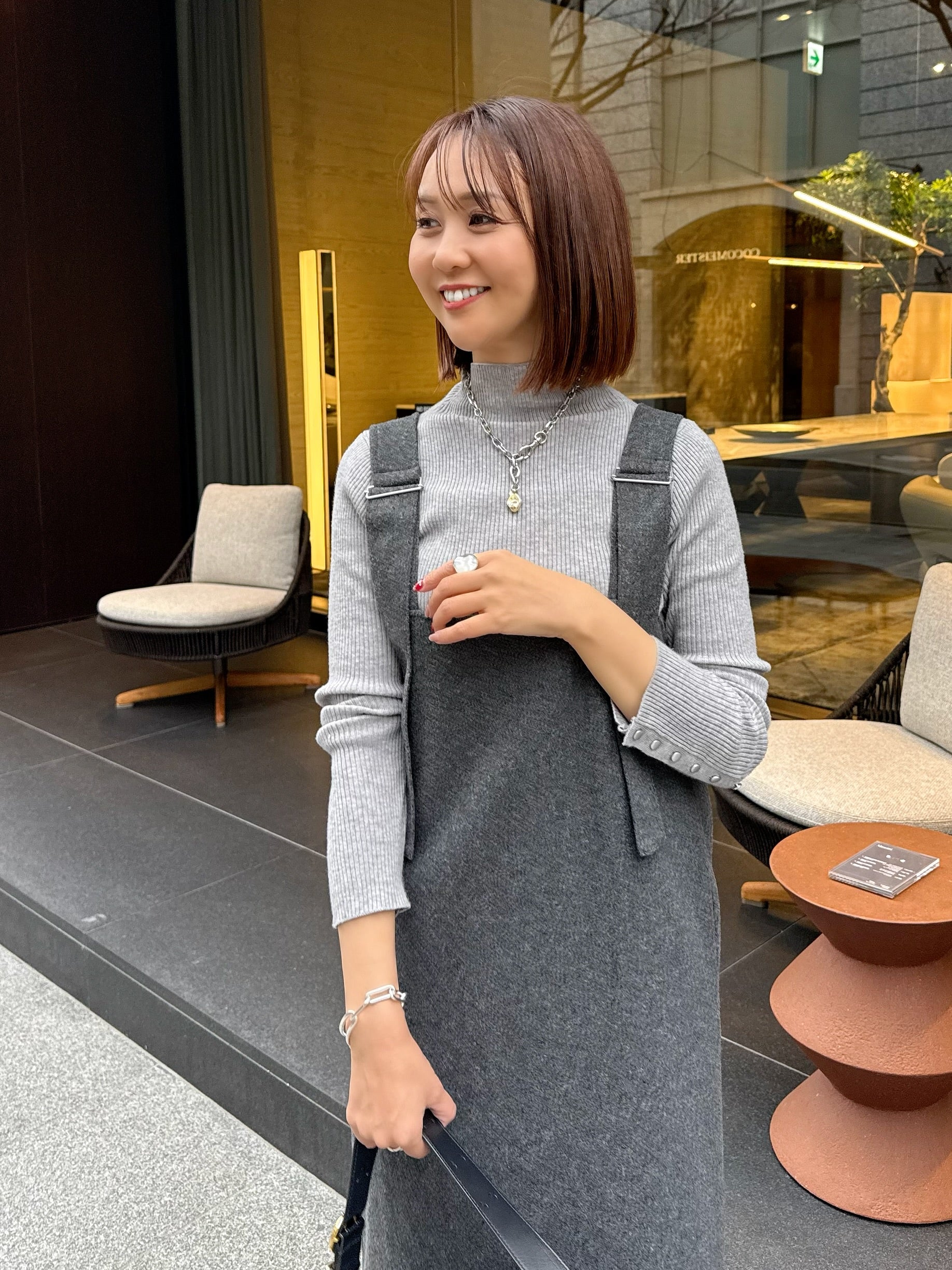 袖ボタンハイネックニット / グレー – fosie