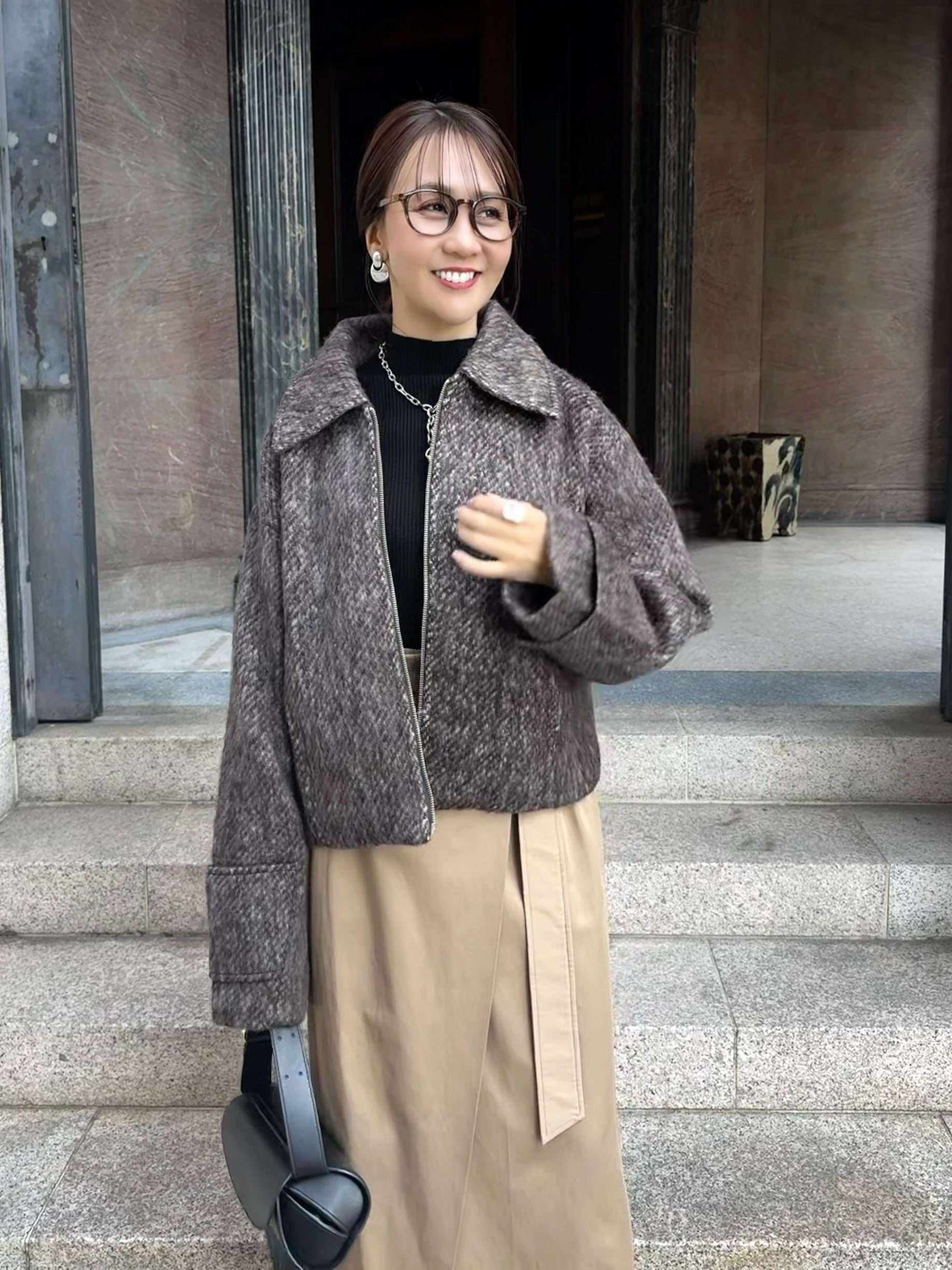 シャギービッグタブショートブルゾン / ブラウン – fosie