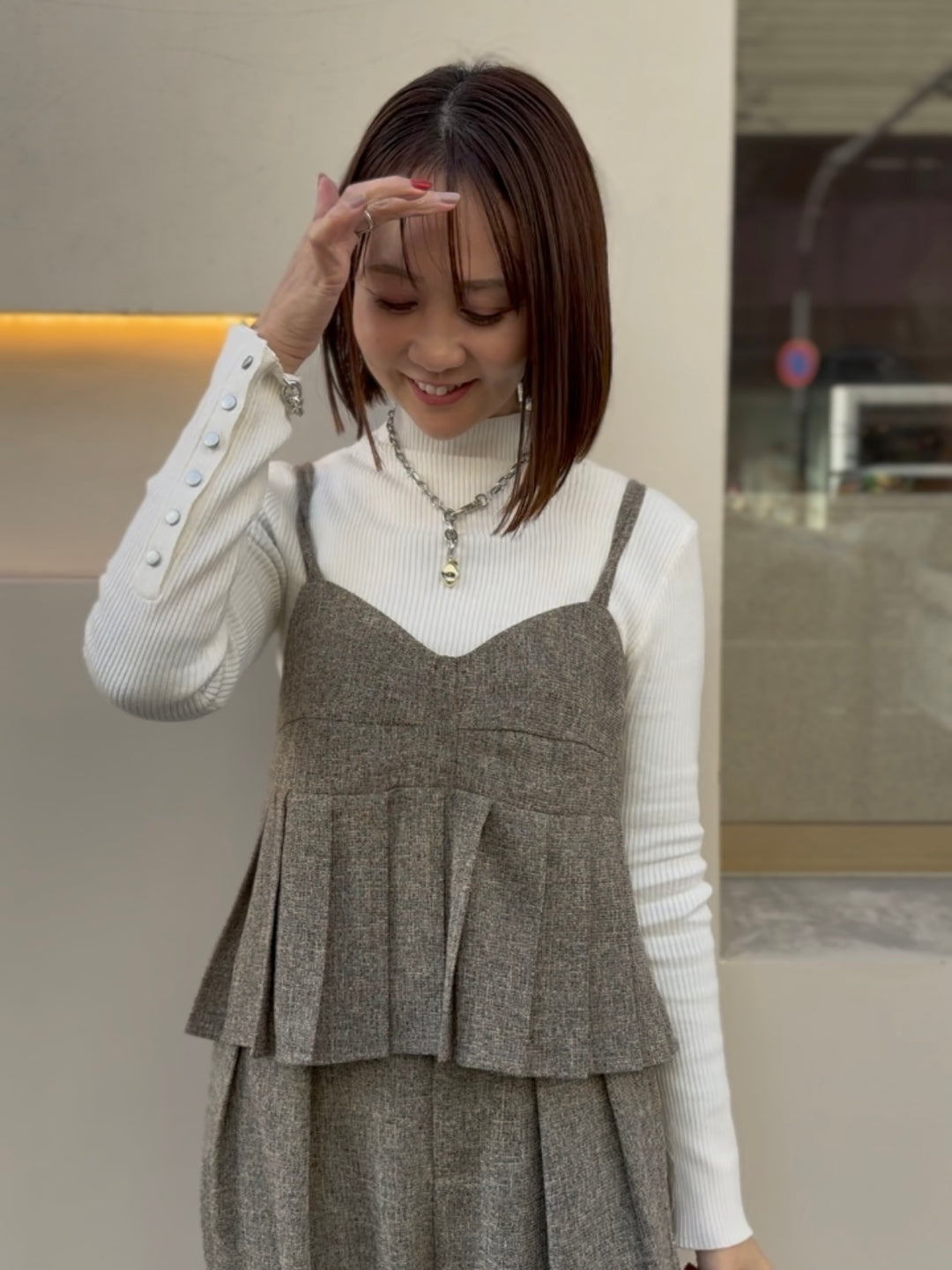 袖ボタンハイネックニット / アイボリー