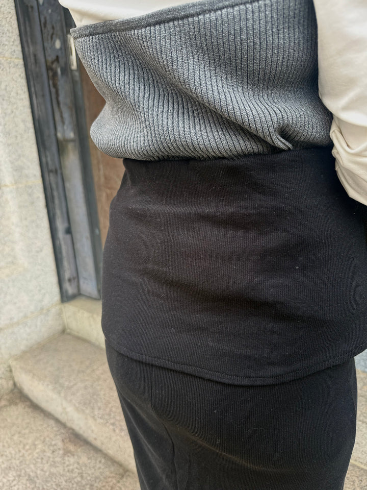 [新作300円OFF] カットリブ腰巻き風スカート / ブラック