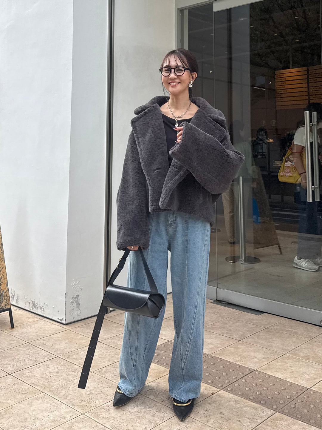 [SET]ボアショートコート / チャコールグレー + 切替えストレートデニムパンツ / ブルー