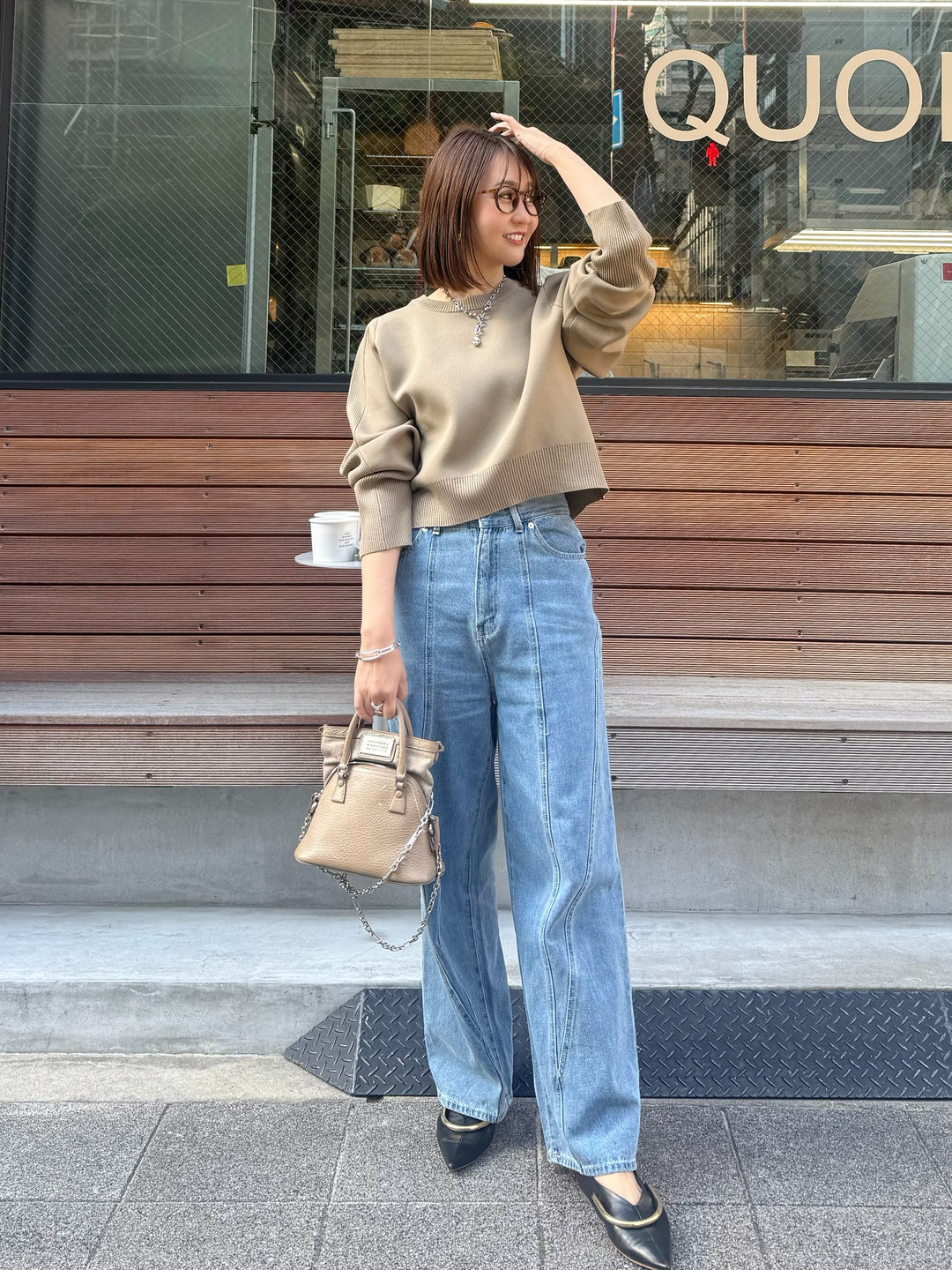 【予約】[SET]クロップド丈ダンボールニット / ベージュ + 切替えストレートデニムパンツ / ブルー(3月上旬発送予定)