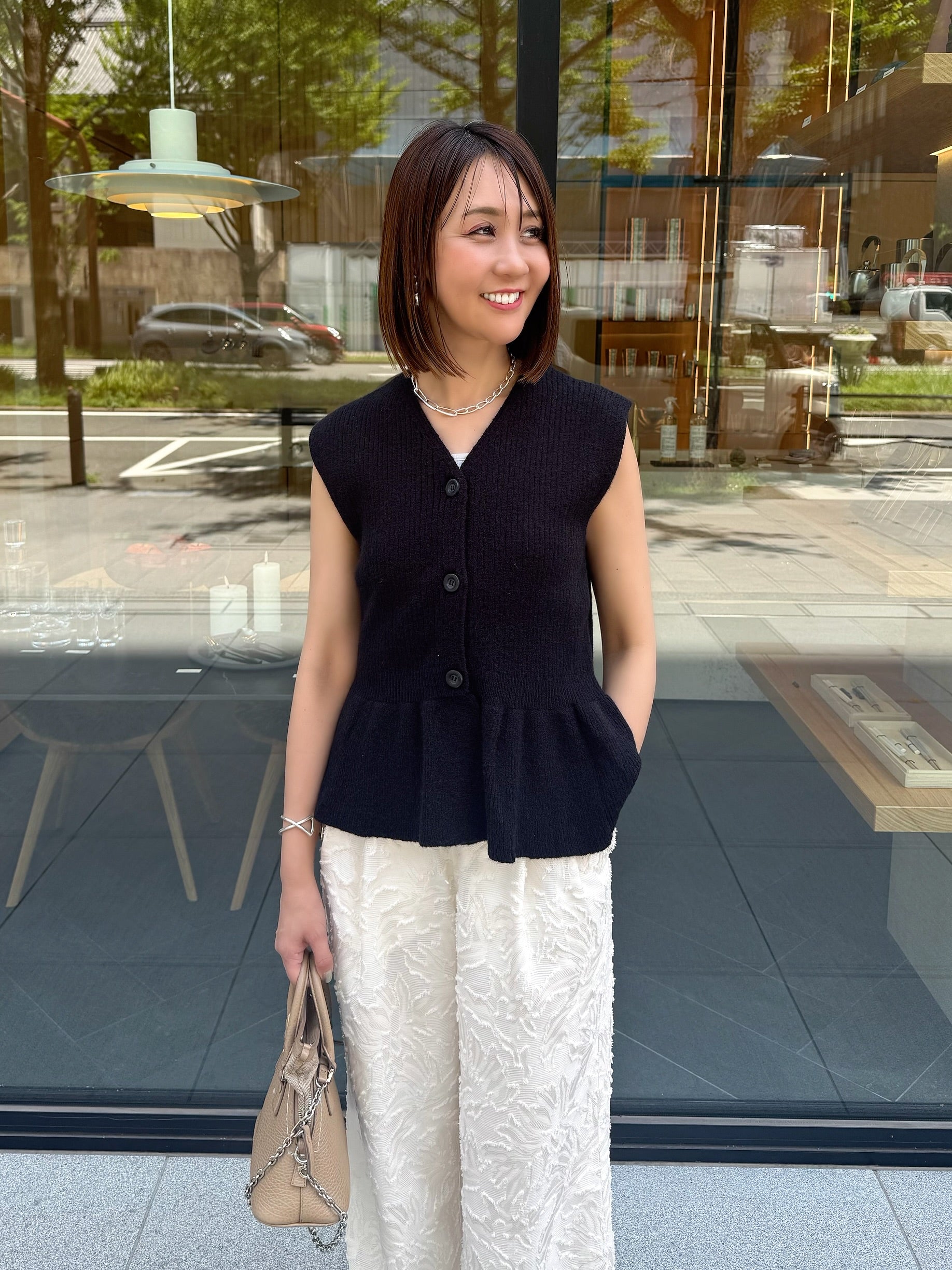 ペプラムニットベスト / ブラック – fosie