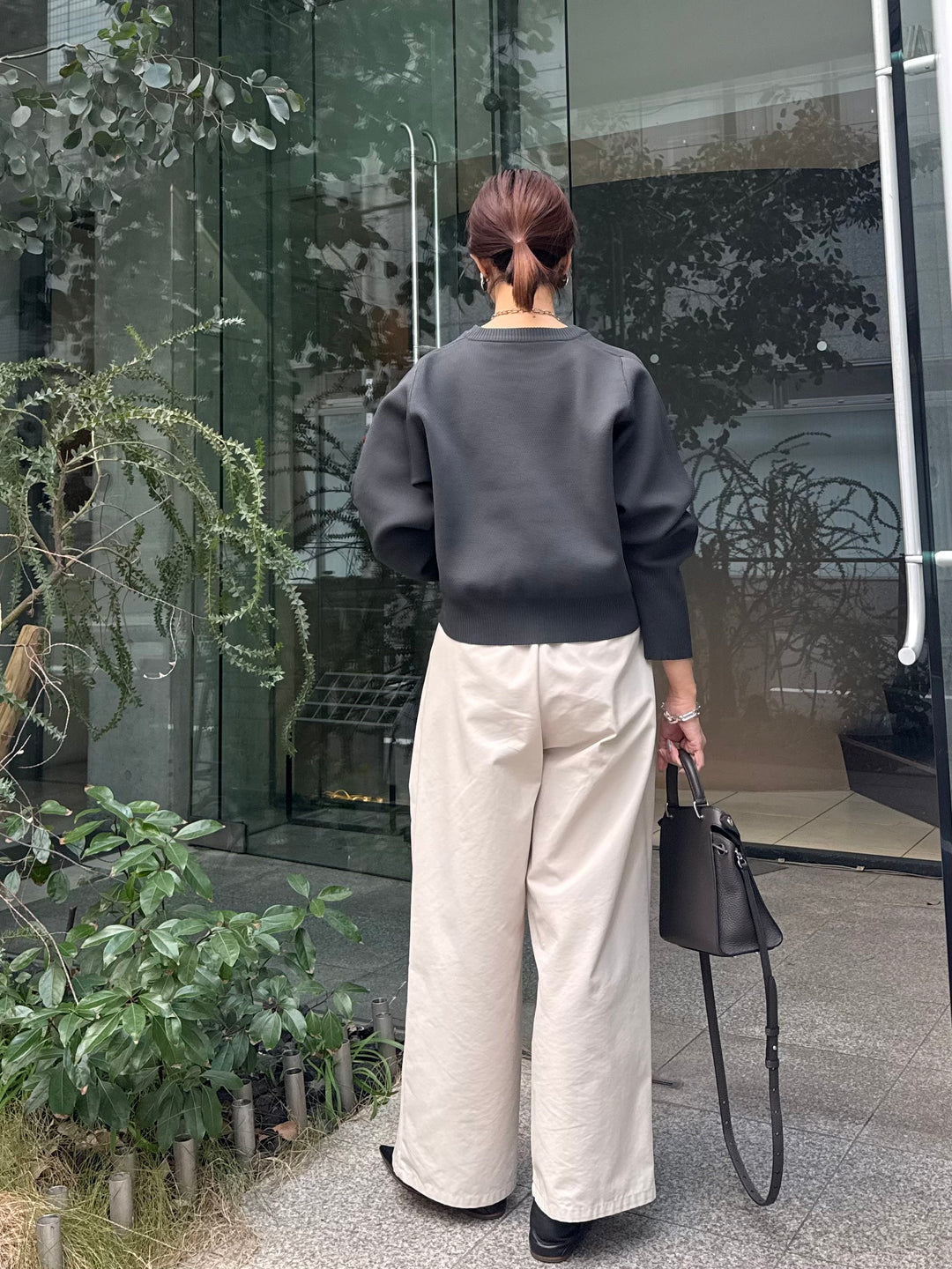 【予約】クロップド丈ダンボールニット /チャコール(3月上旬発送予定)