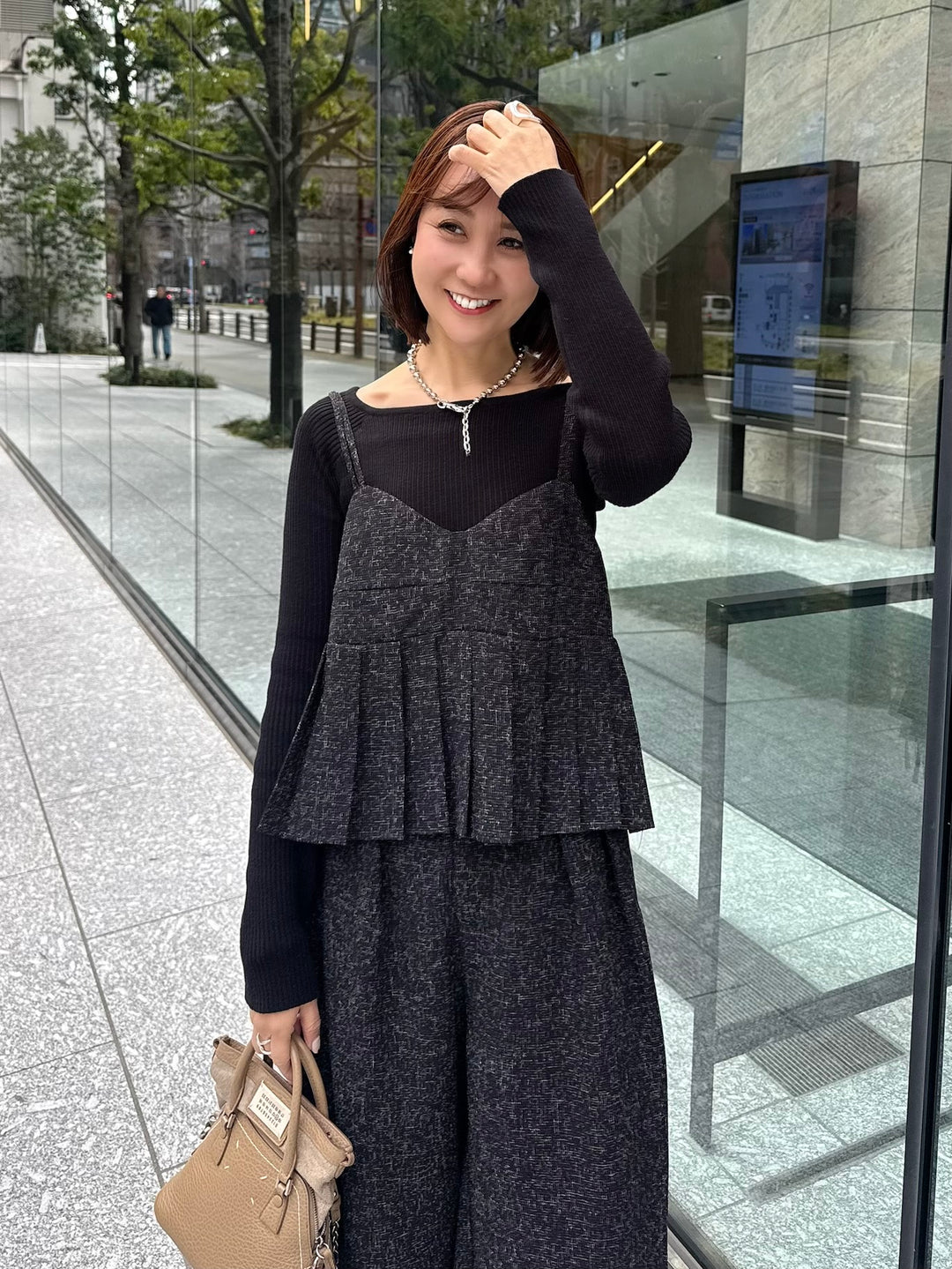 スクエアネックリブニットプルオーバー  / ブラック