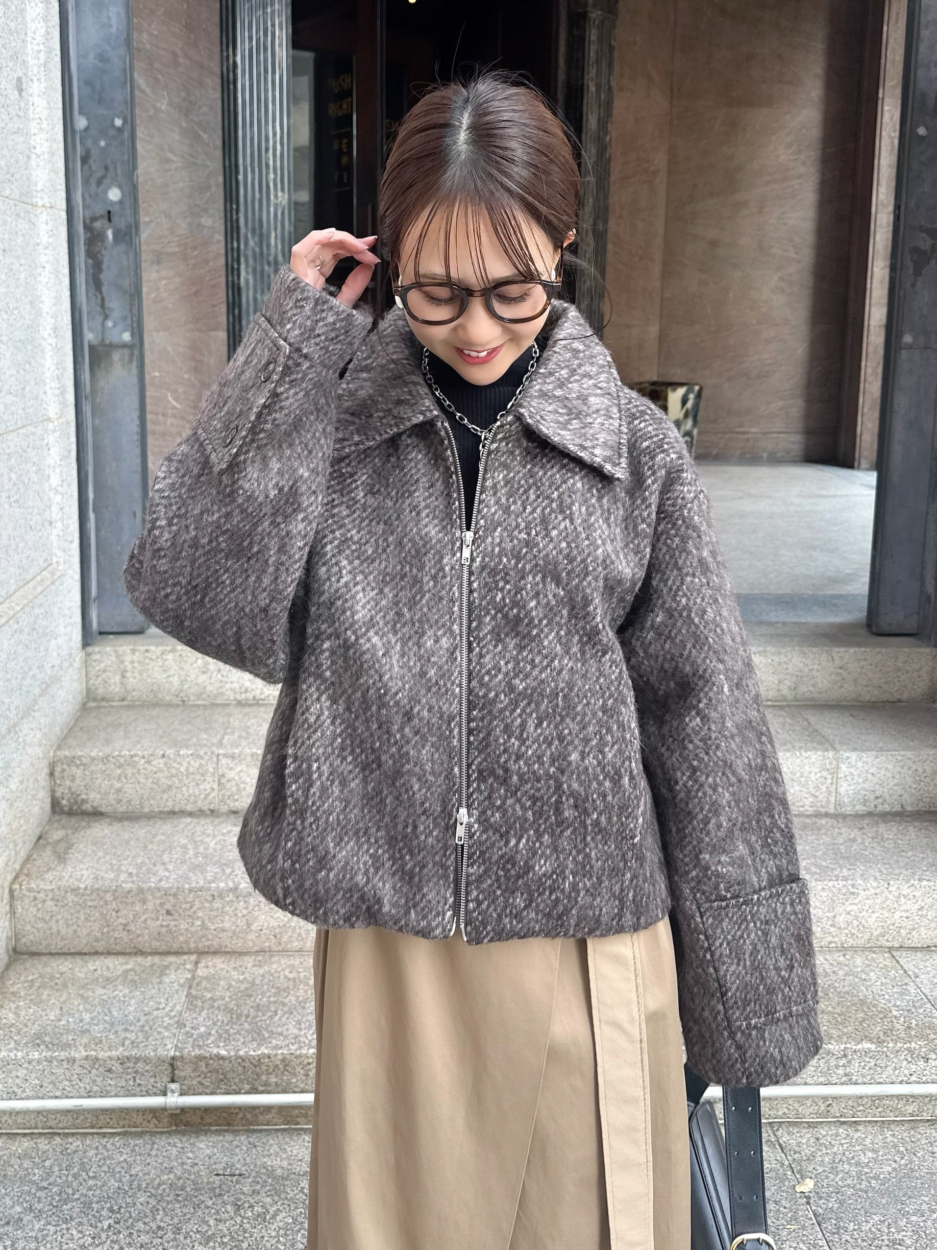 【新品タグ付】 Bibiy 2wayドット・ショート丈アウター 新作300円OFF] シャギー衿付きビッグタブショートブルゾン / ブラウン