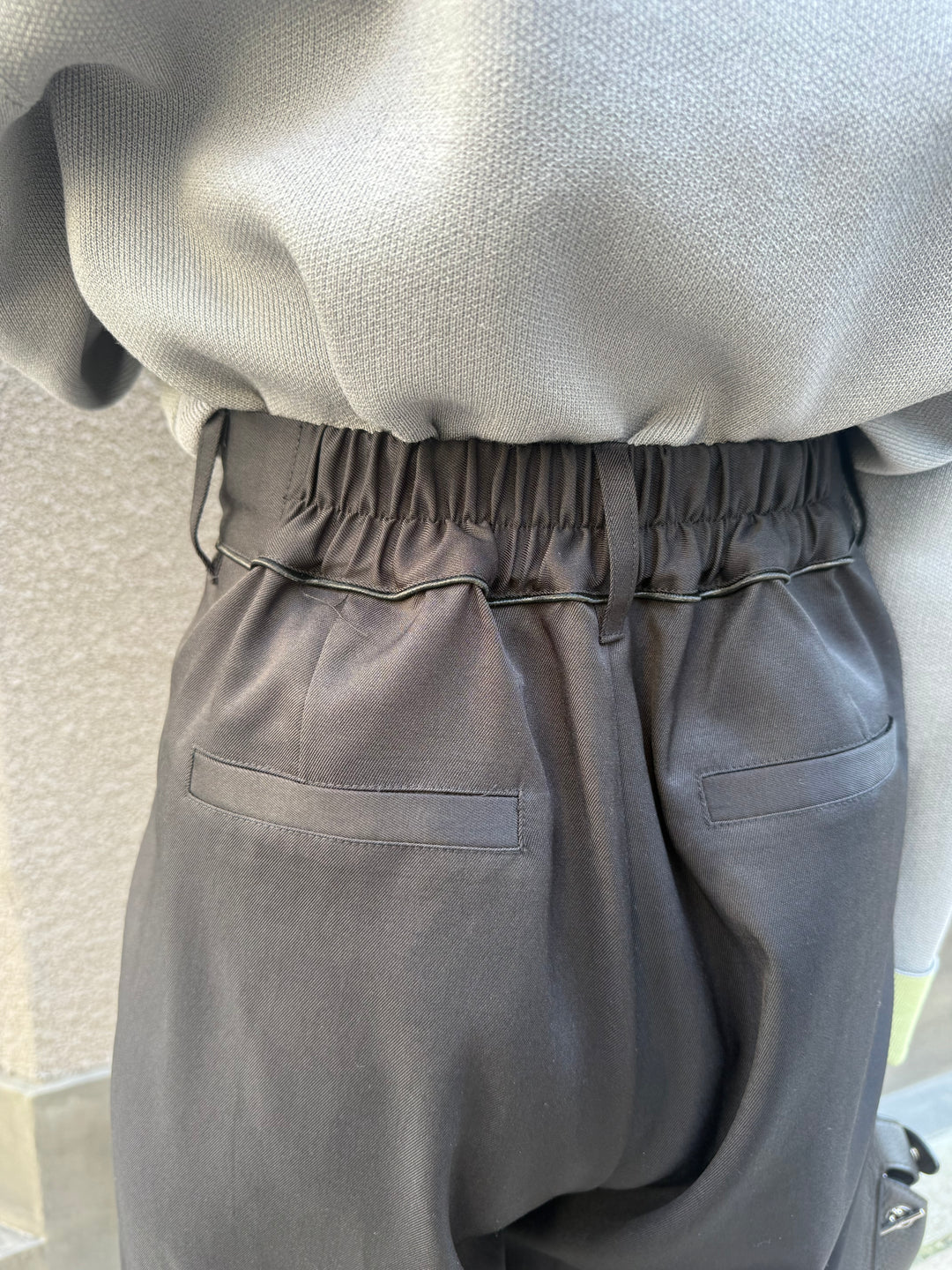 【予約】ウエストパイピングワイドパンツ / ブラック(4月上旬発送予定)