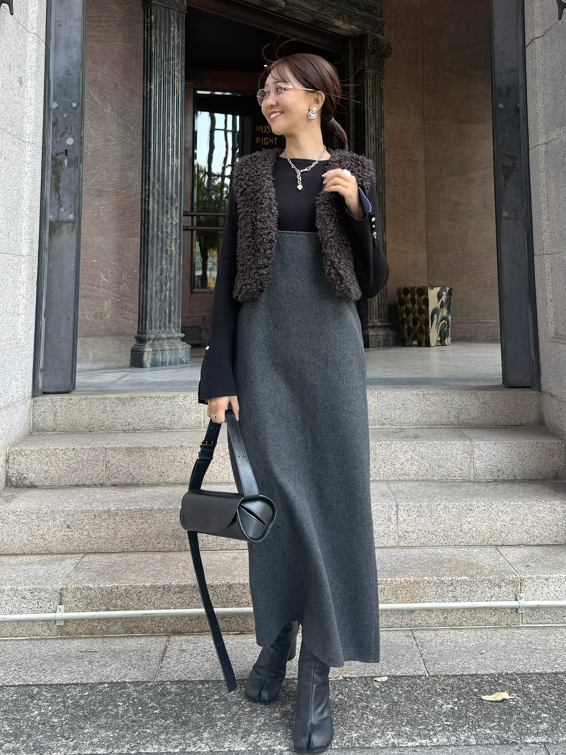 予約】 ウールライクVネックジャンパースカート / チャコール(1月上旬