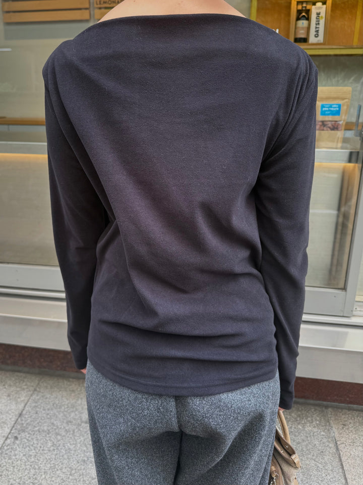 ベロアボートネックプルオーバー / ブラック