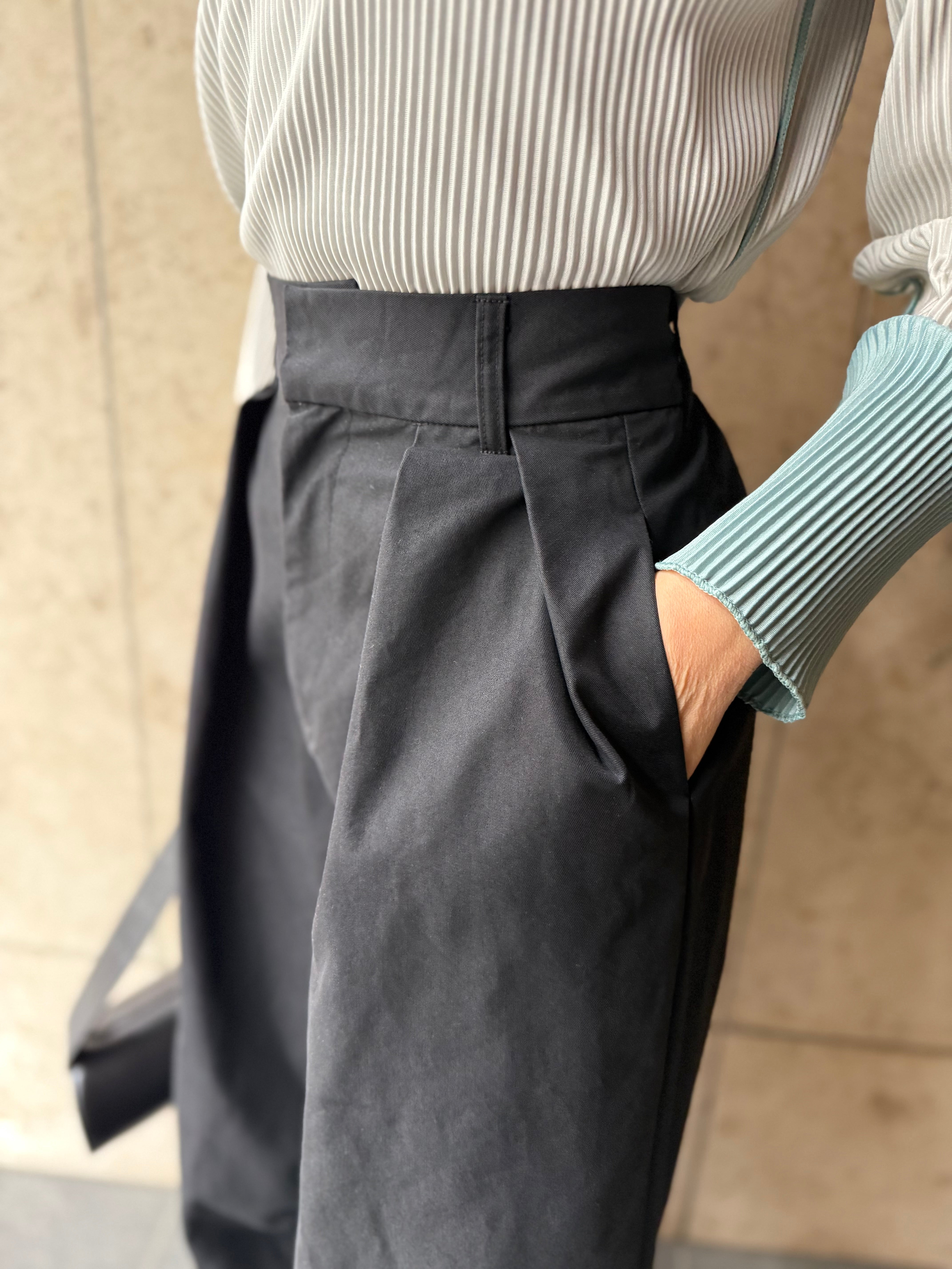 値下げ中！NAPTIME 総柄タックワイドパンツ S ブラック 値下げ中