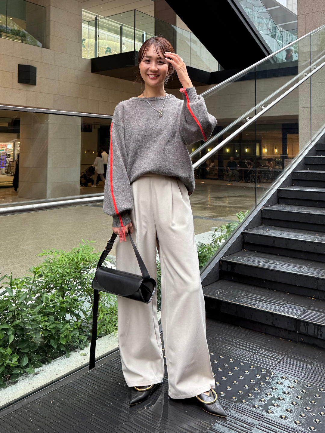 【予約】アルパカタッチ配色ラインプルオーバー / チャコール(12月中旬発送予定)