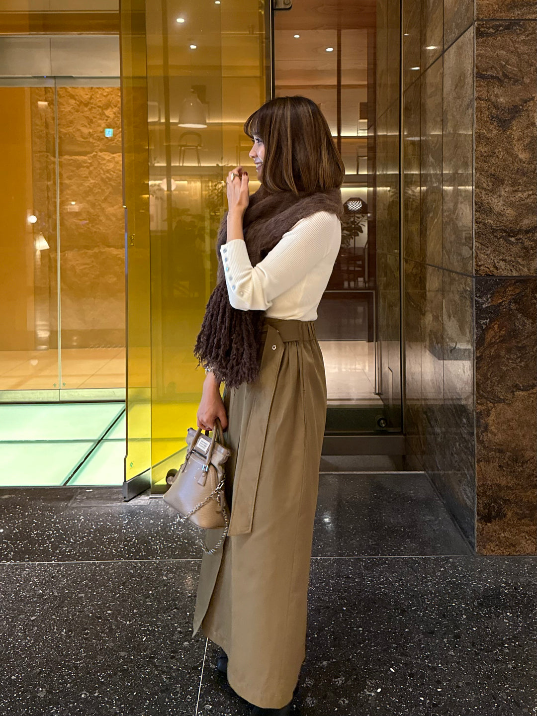 袖ボタンハイネックニット / アイボリー