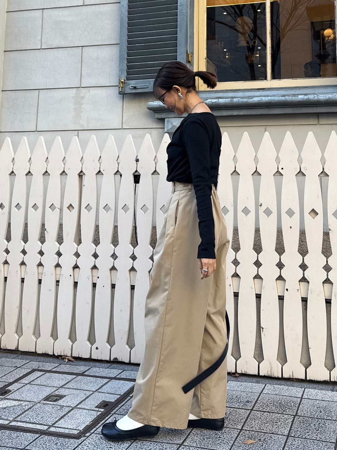 【予約】[SET]ドレープロングTシャツ / ブラック + ツイルタックワイドパンツ / ベージュ(2月下旬発送予定)