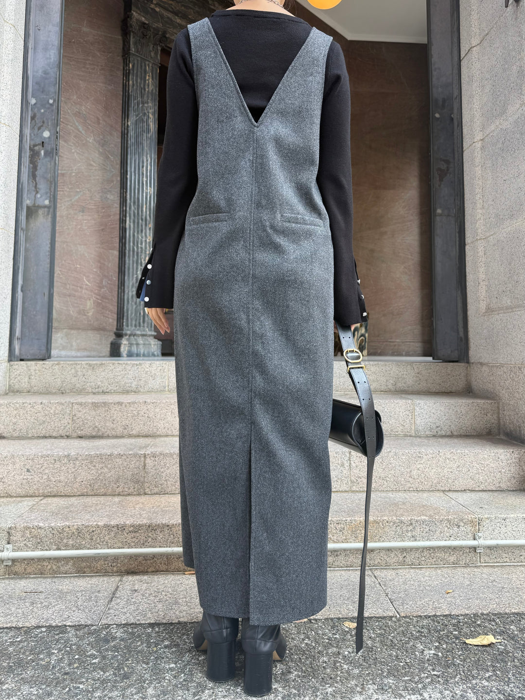 【予約】 ウールライクVネックジャンパースカート / チャコール(1月上旬発送予定)