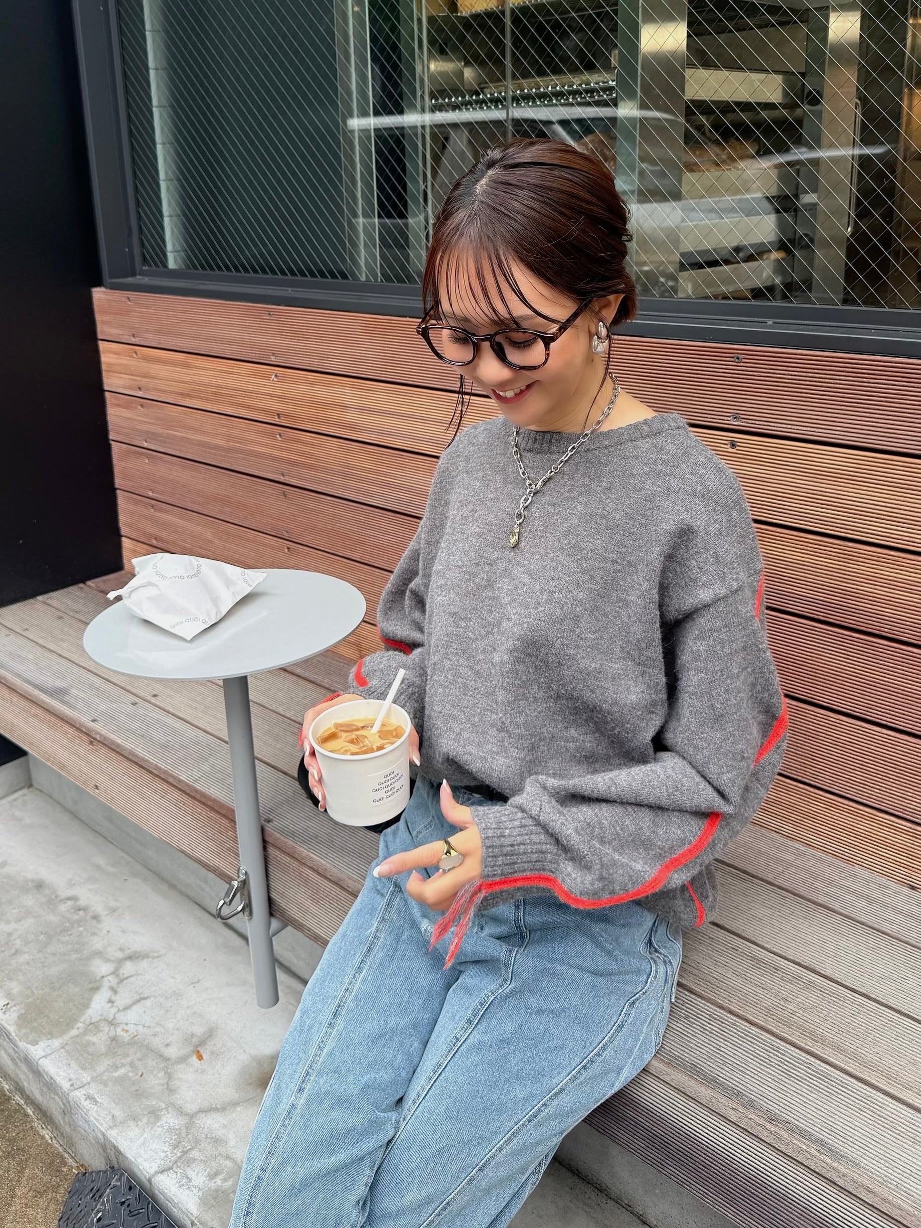 アルパカタッチ配色ラインプルオーバー / チャコール – fosie