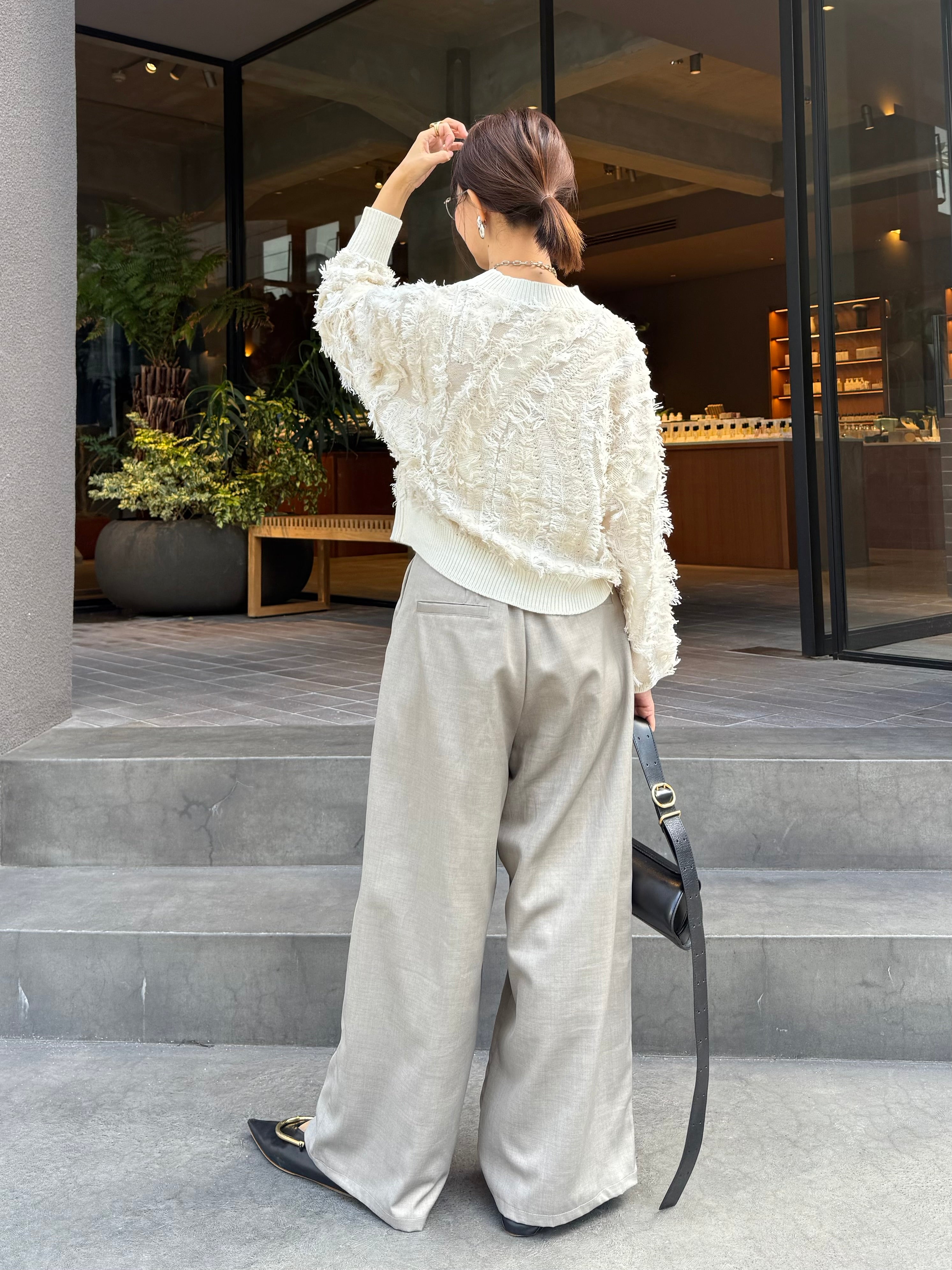 アドーア　フリンジニット　圧縮ウール　38 アイボリー　完売品 アドーア フリンジニット 圧縮ウール 38 アイボリー 完売