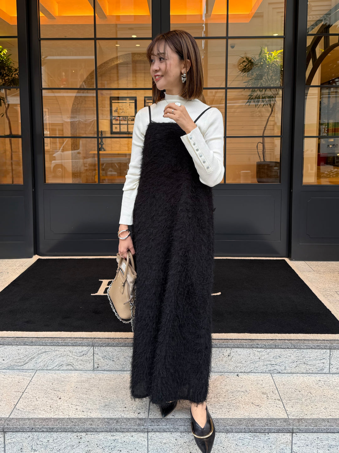 袖ボタンハイネックニット / アイボリー