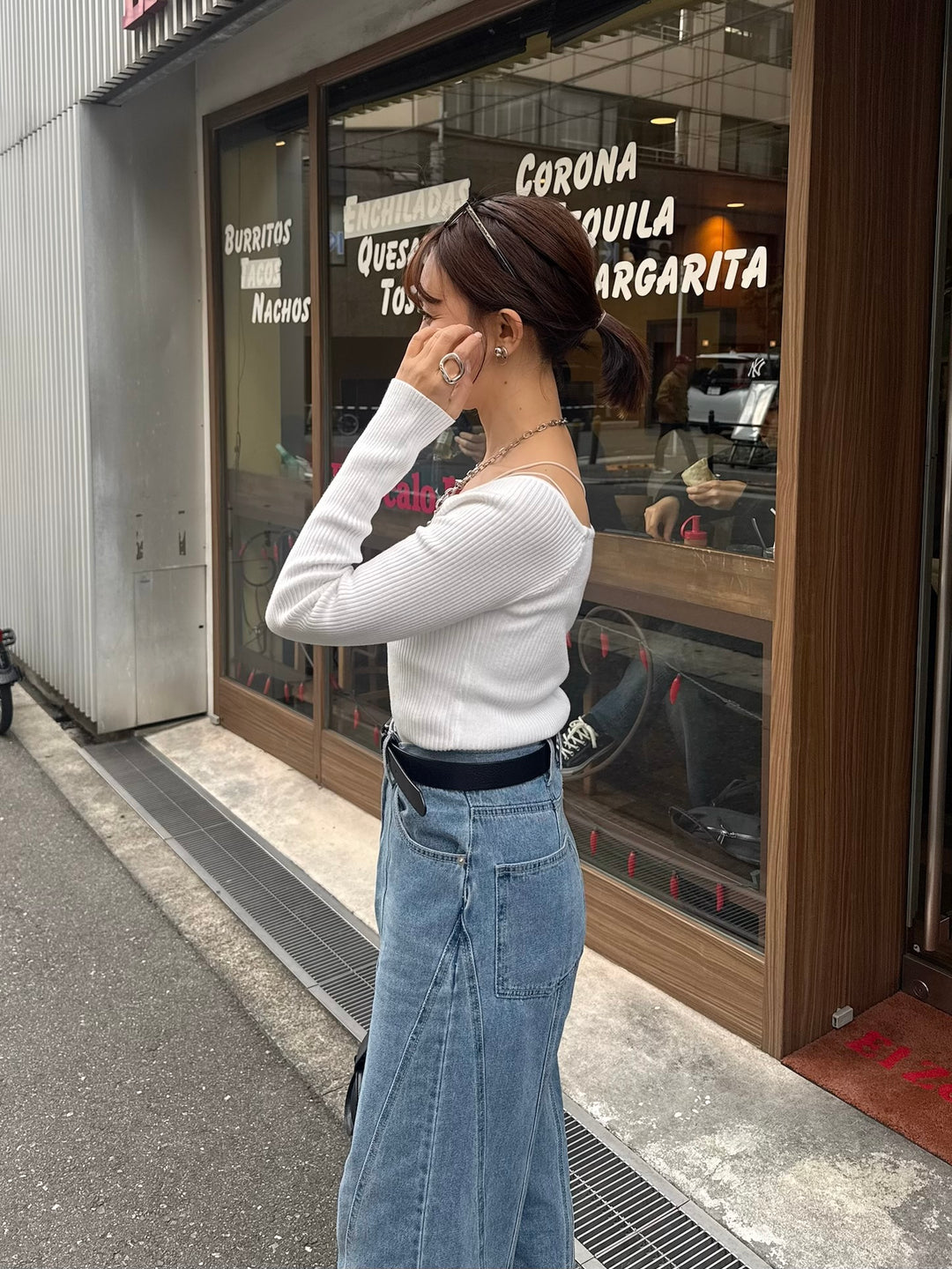 【予約】[SET]スクエアネックリブニットプルオーバー  / オフホワイト + カップ付きダブルストラップキャミソール / ホワイト(3月下旬発送予定)