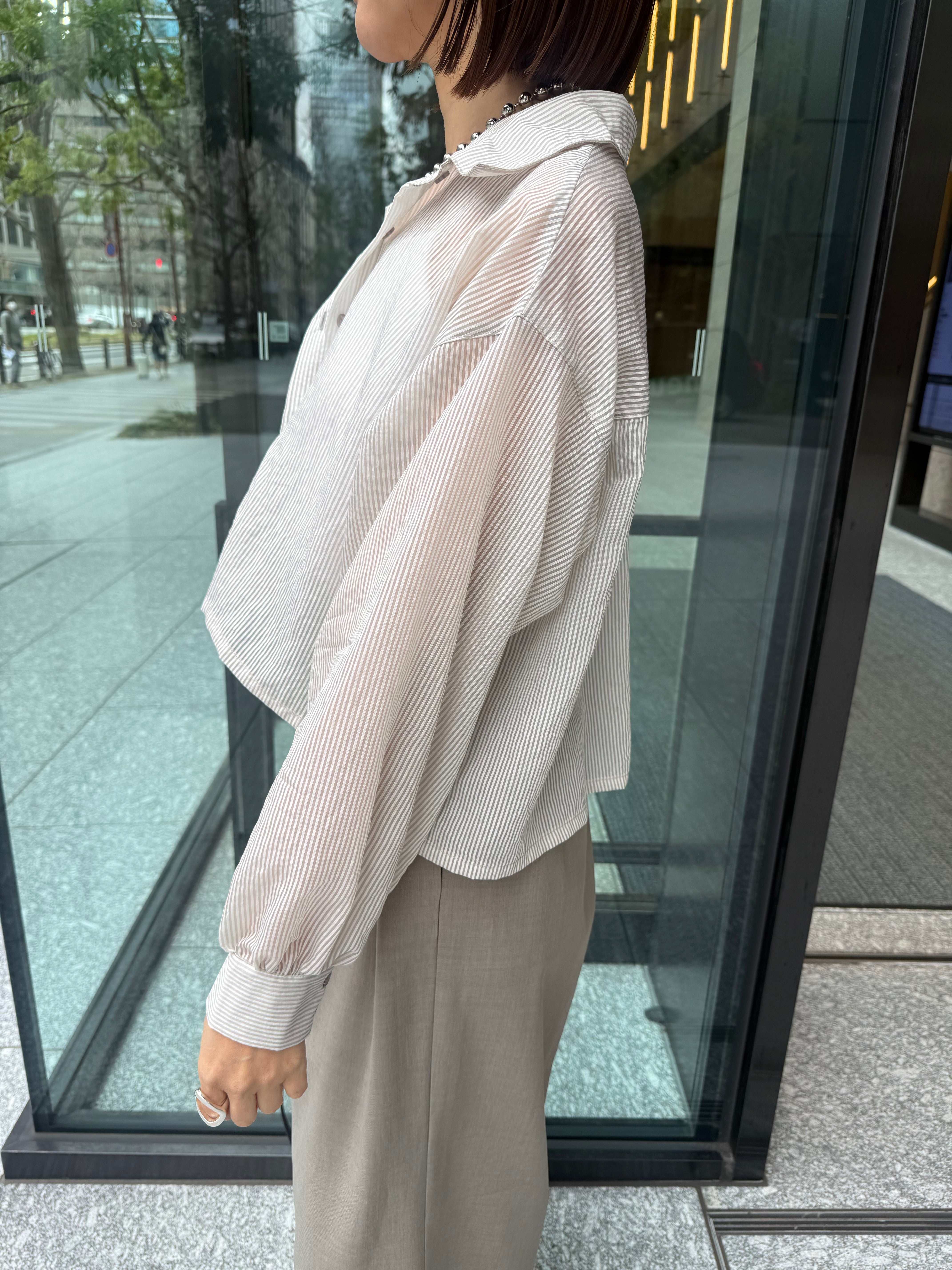 美品★エトレトウキョウ　シアーストライプ　グロップド丈ブラウス シャツ　ショート Freesia ブラウス シャツ ビスチェ付きシアーストライプショート丈