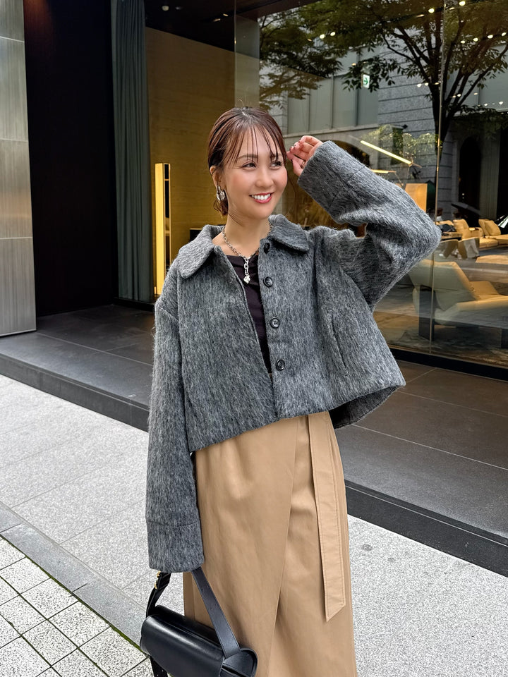 【予約】 [SET] シャギーショートジャケット / グレー + ベルトラップ風ロングスカート / ベージュ(11月下旬発送予定)