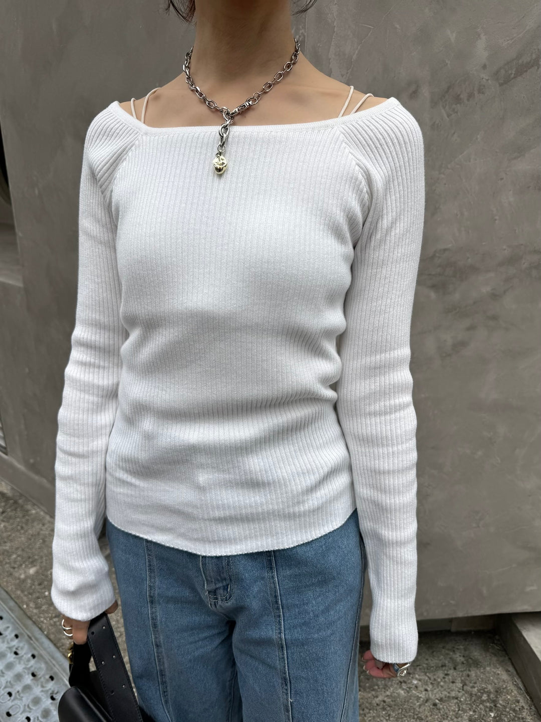 【予約】[SET]スクエアネックリブニットプルオーバー  / オフホワイト + カップ付きダブルストラップキャミソール / ホワイト(3月下旬発送予定)