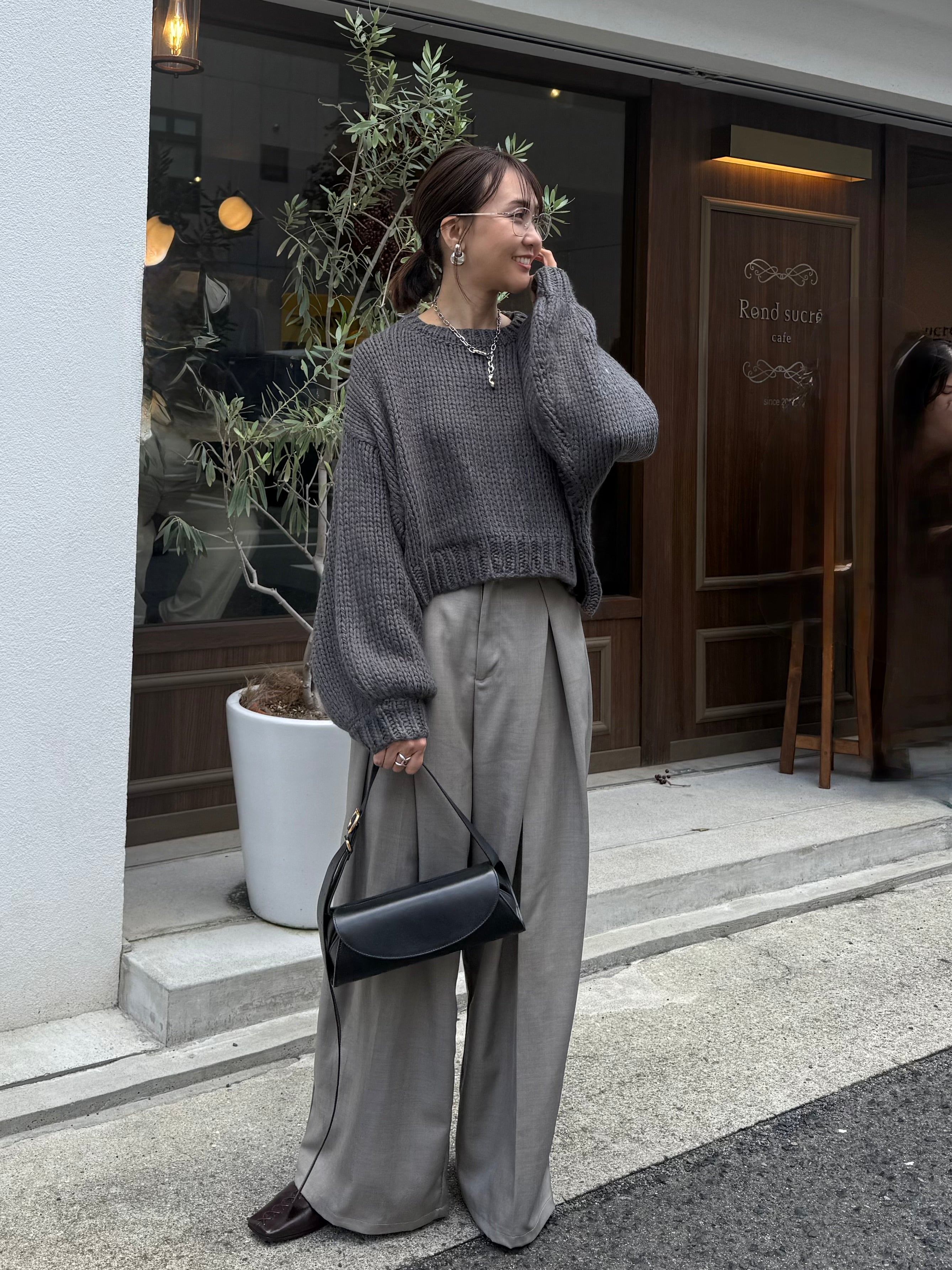 ボリュームスリーブショートニット / チャコール – fosie