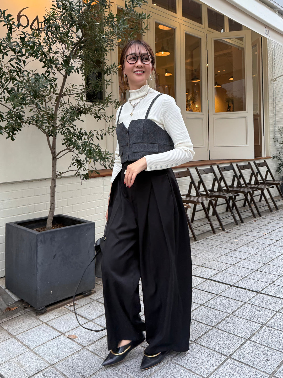 袖ボタンハイネックニット / アイボリー