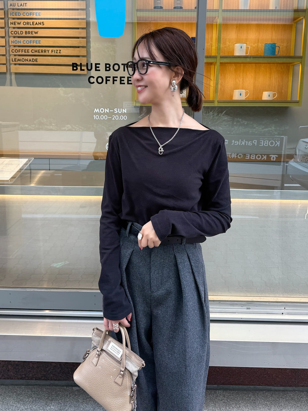 ベロアボートネックプルオーバー / ブラック