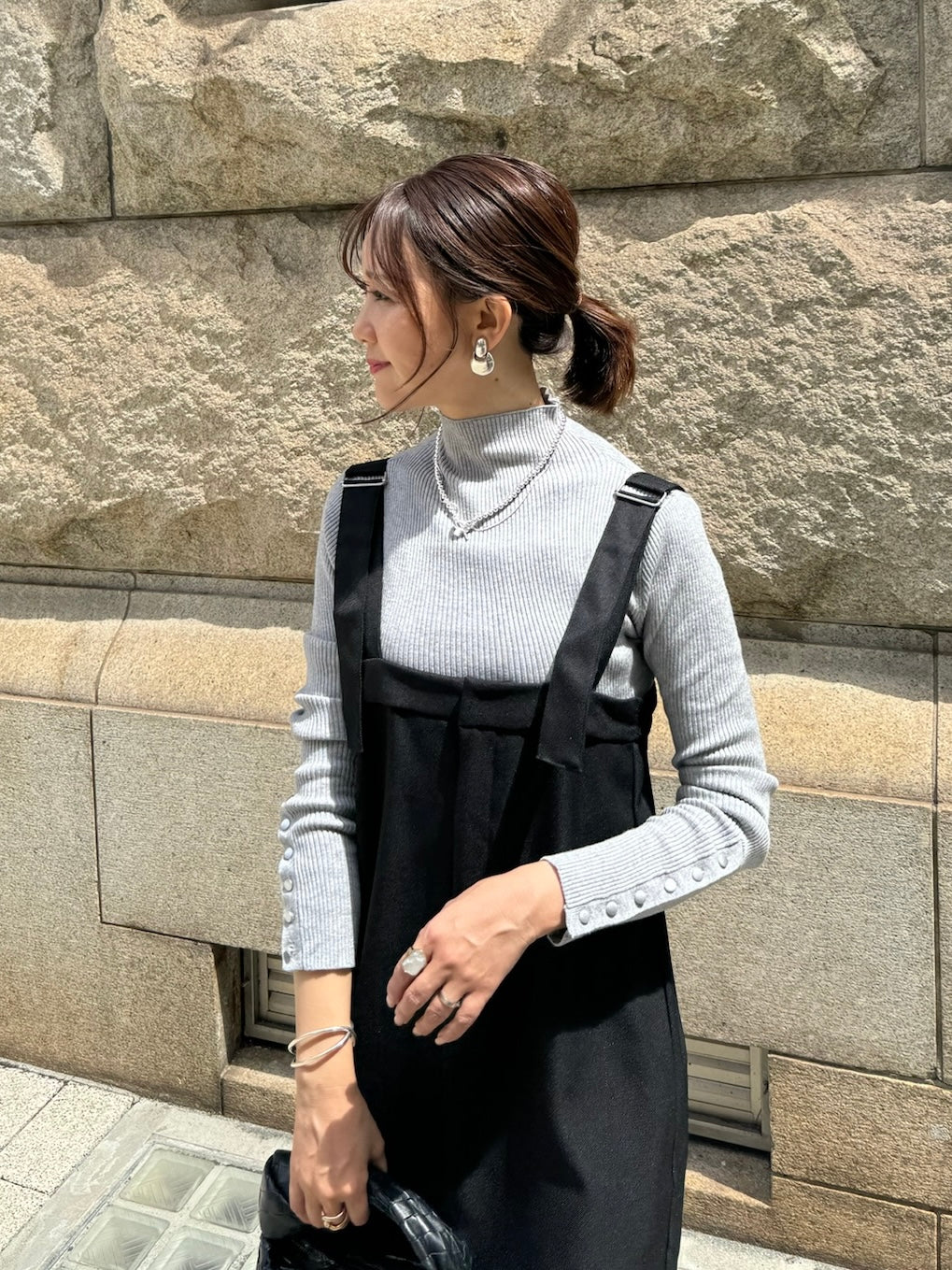 新作300円OFF] 袖ボタンハイネックニット / グレー – fosie