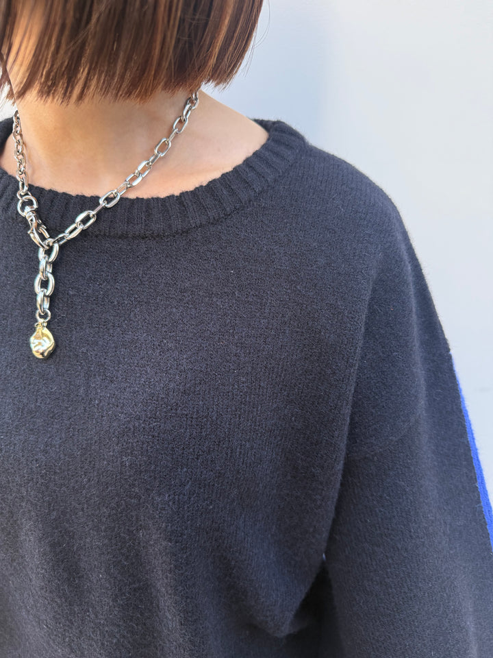 アルパカタッチ配色ラインプルオーバー / ブラック