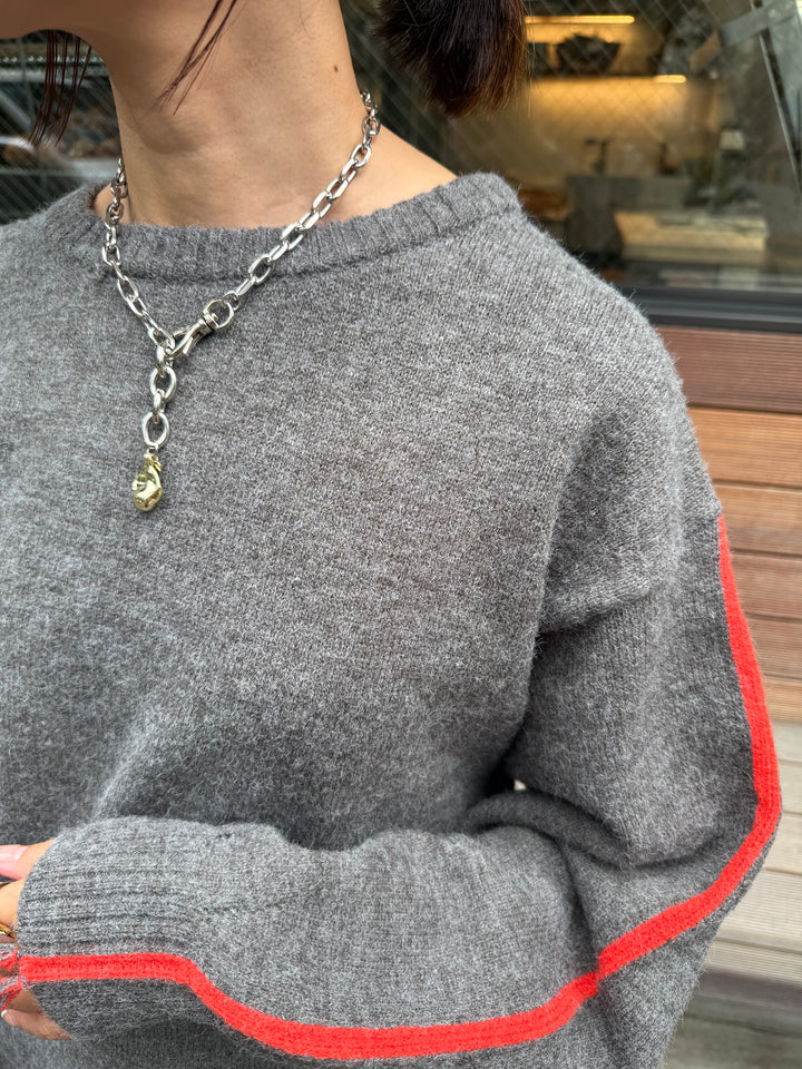 【予約】アルパカタッチ配色ラインプルオーバー / チャコール(12月中旬発送予定)