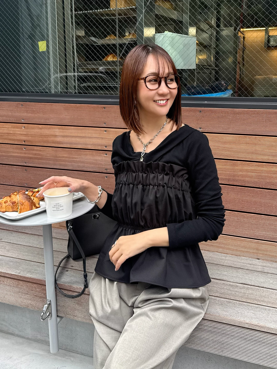 ドレープロングTシャツ / ブラック