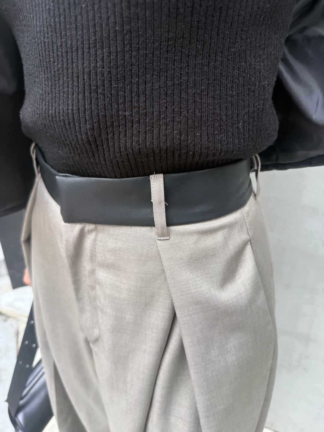 ツイルタックパンツ / グレージュ