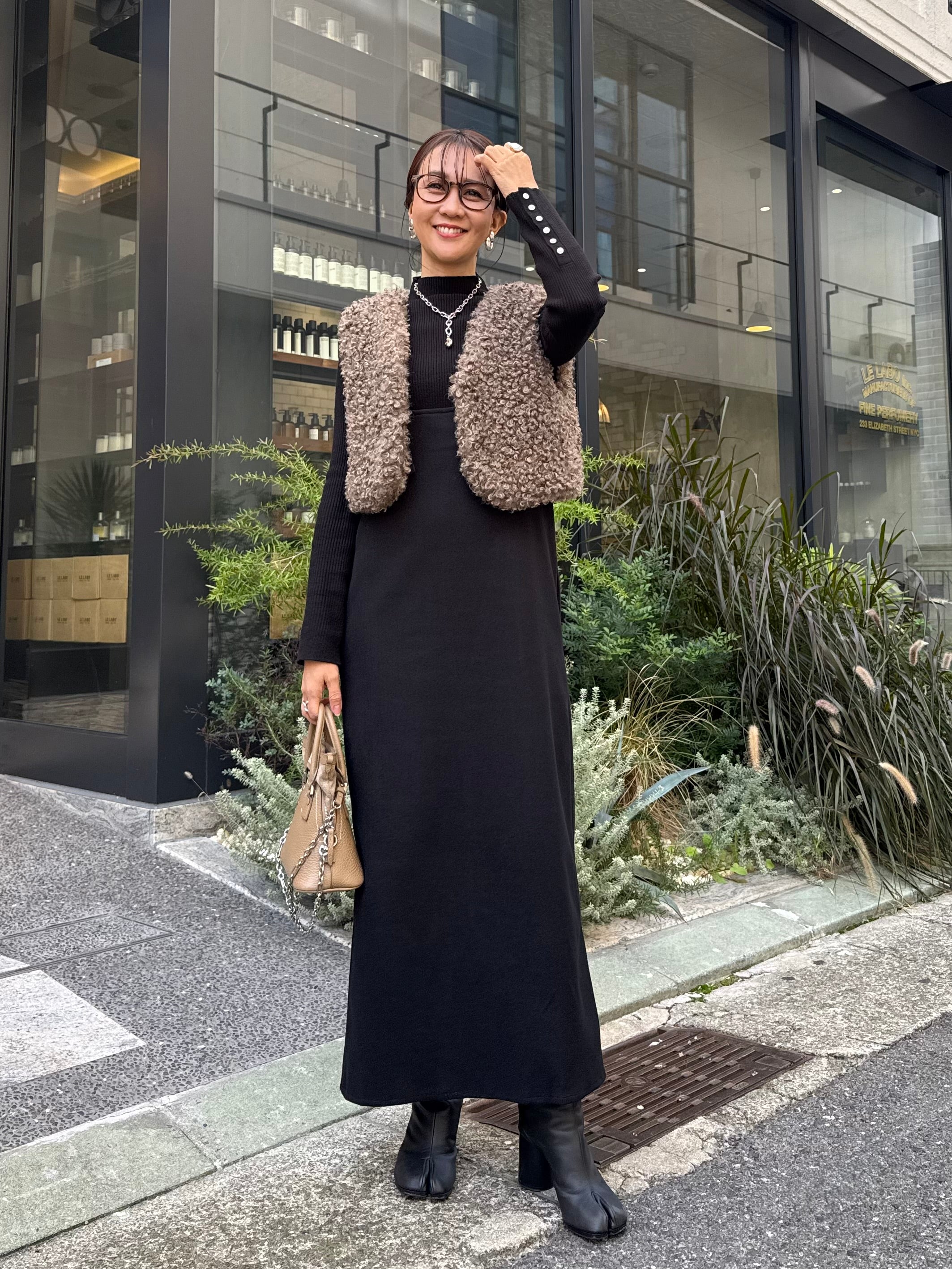 予約】ウールライクVネックジャンパースカート / ブラック(11月下旬